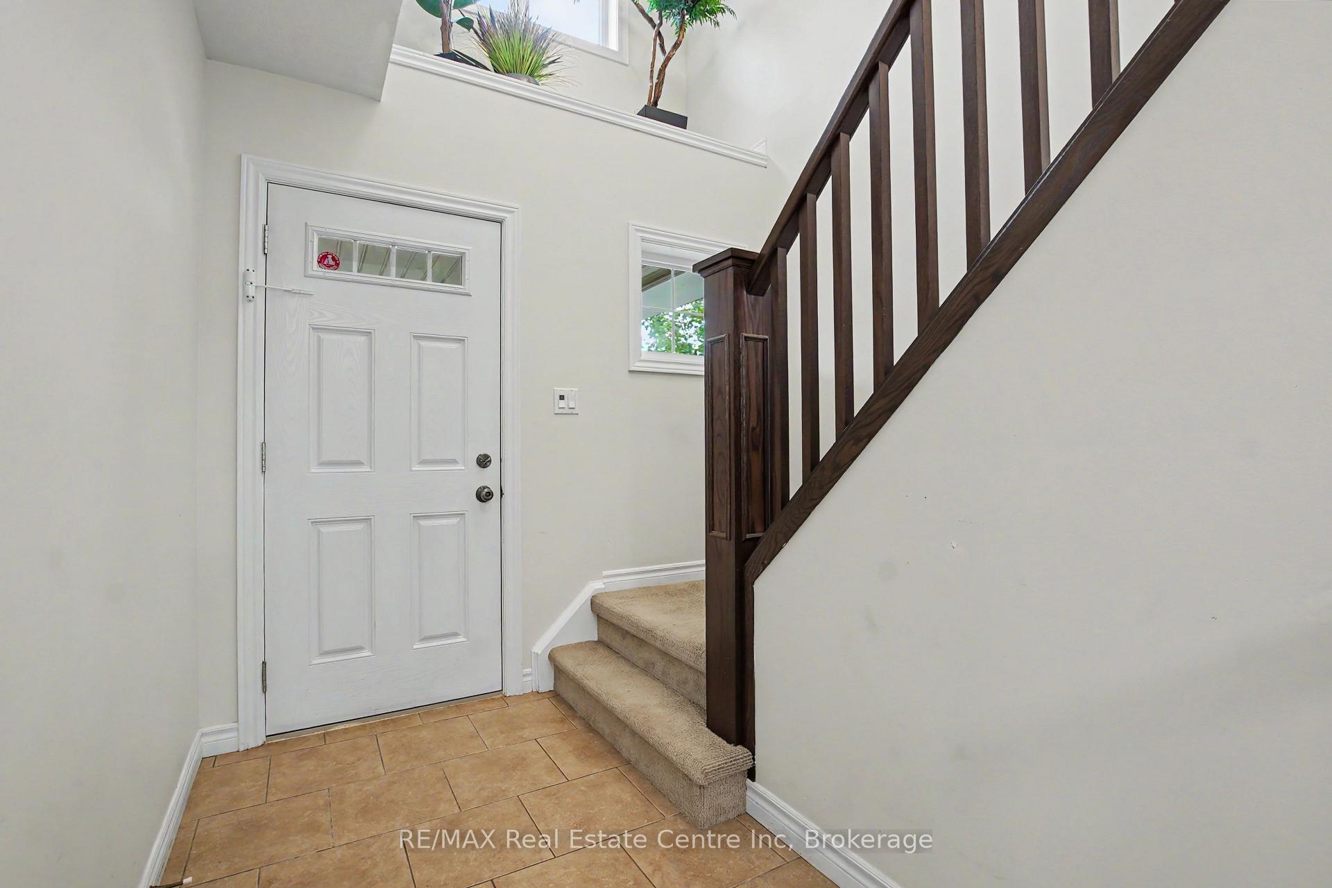Photo 5 of Unit 15, 167 Arkell Road, Guelph, Kortright East — HOMEH