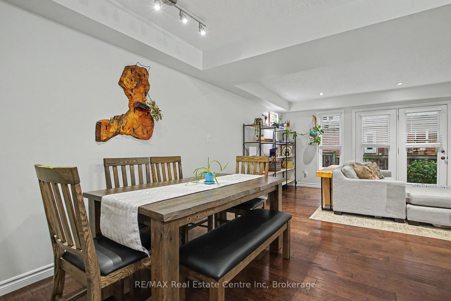 Photo 7 of Unit 15, 167 Arkell Road, Guelph, Kortright East — HOMEH