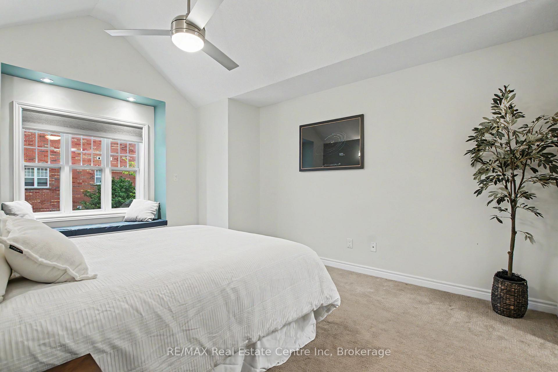 Photo 16 of Unit 15, 167 Arkell Road, Guelph, Kortright East — HOMEH