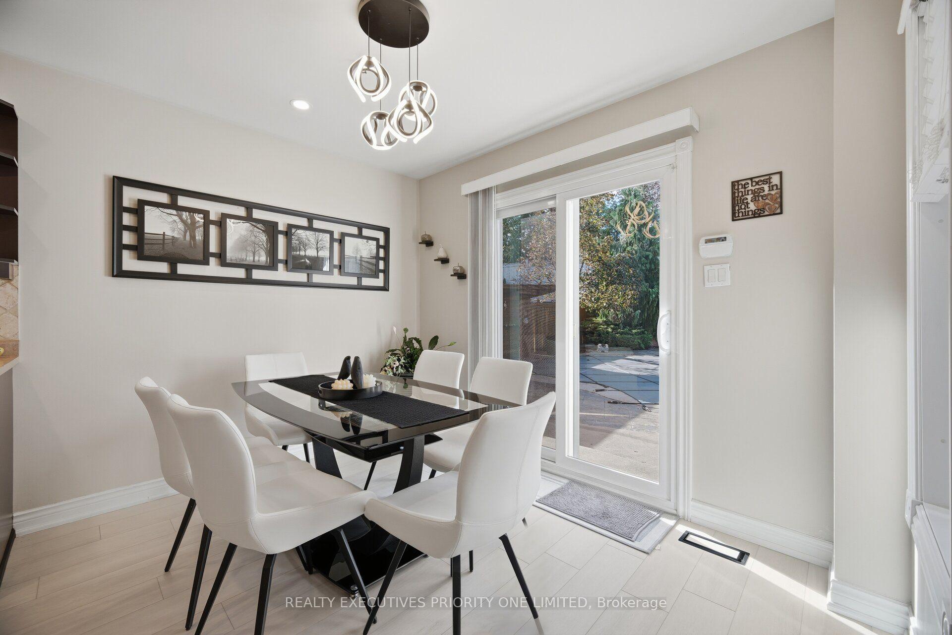 Photo 8 of 8 Waterbury Street, Caledon, Bolton East — HOMEH