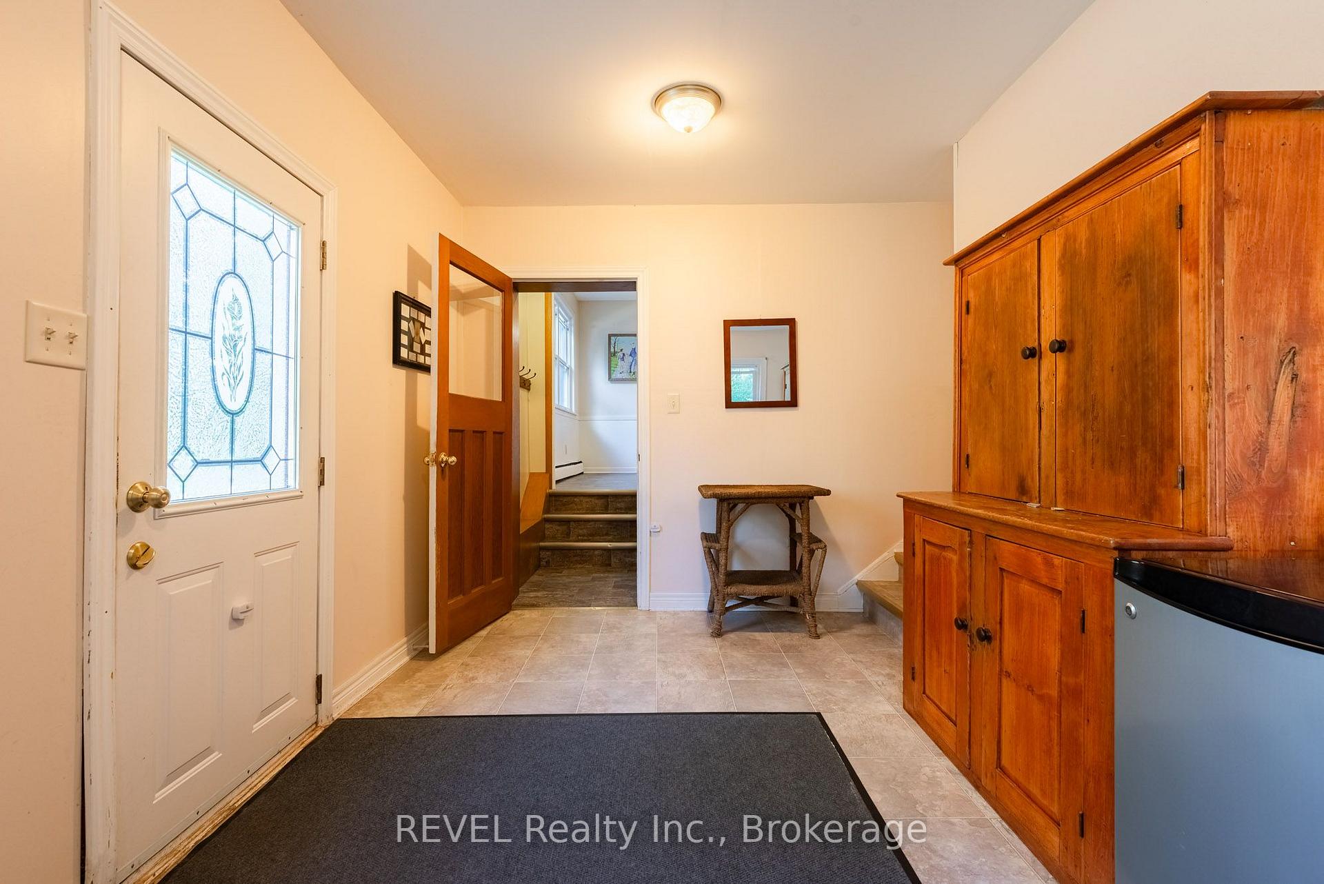 Photo 3 of 1629 Gregory Road, St. Catharines, Rural Fourth — HOMEH