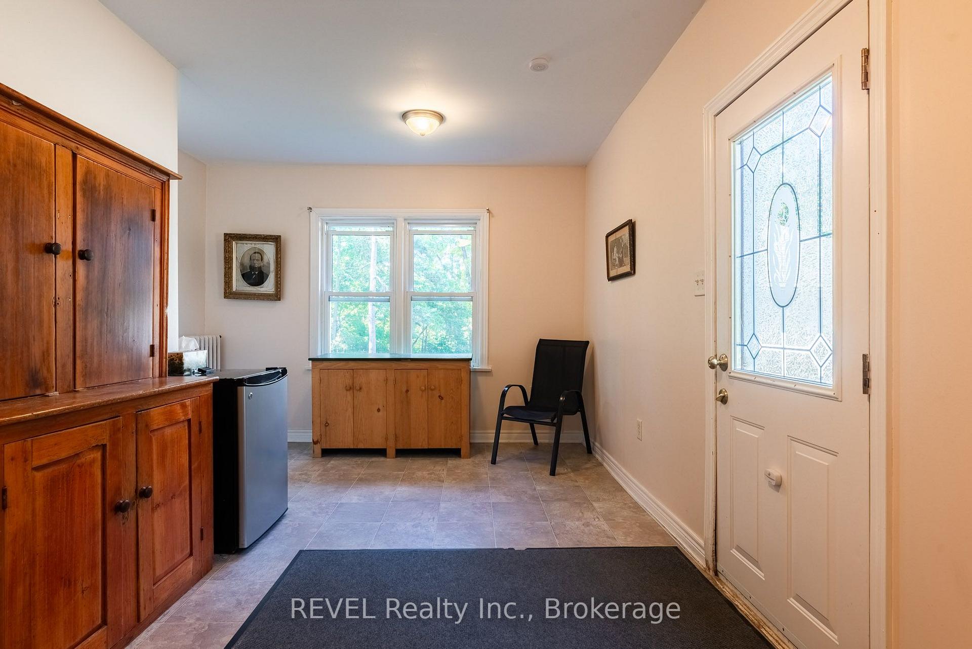 Photo 4 of 1629 Gregory Road, St. Catharines, Rural Fourth — HOMEH
