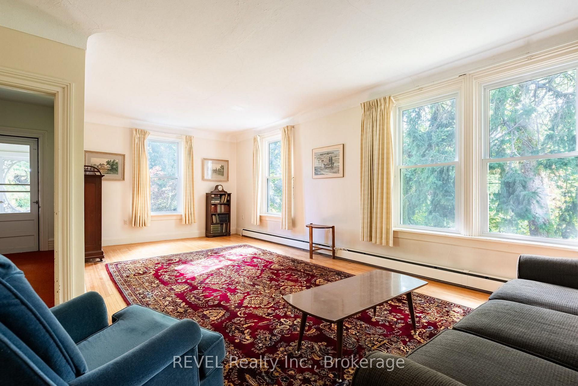 Photo 9 of 1629 Gregory Road, St. Catharines, Rural Fourth — HOMEH