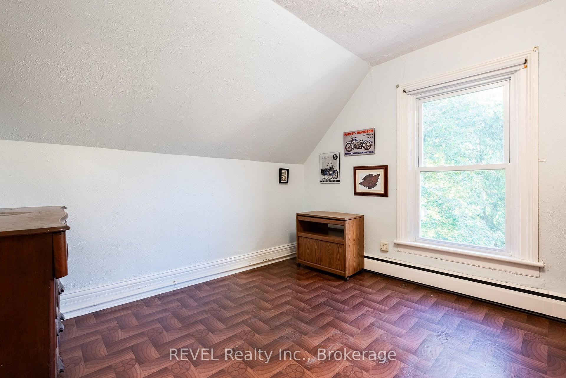 Photo 14 of 1629 Gregory Road, St. Catharines, Rural Fourth — HOMEH