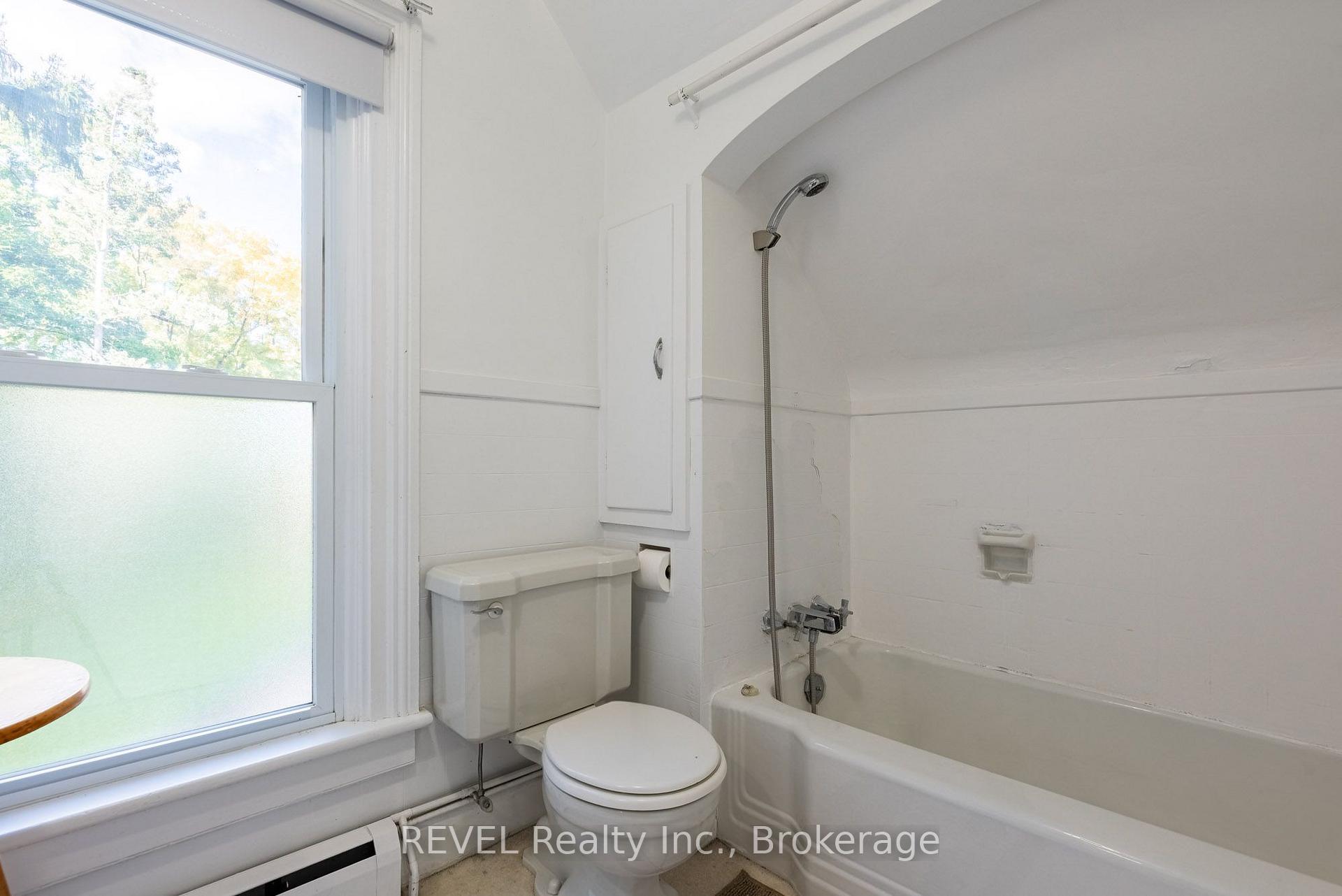 Photo 18 of 1629 Gregory Road, St. Catharines, Rural Fourth — HOMEH