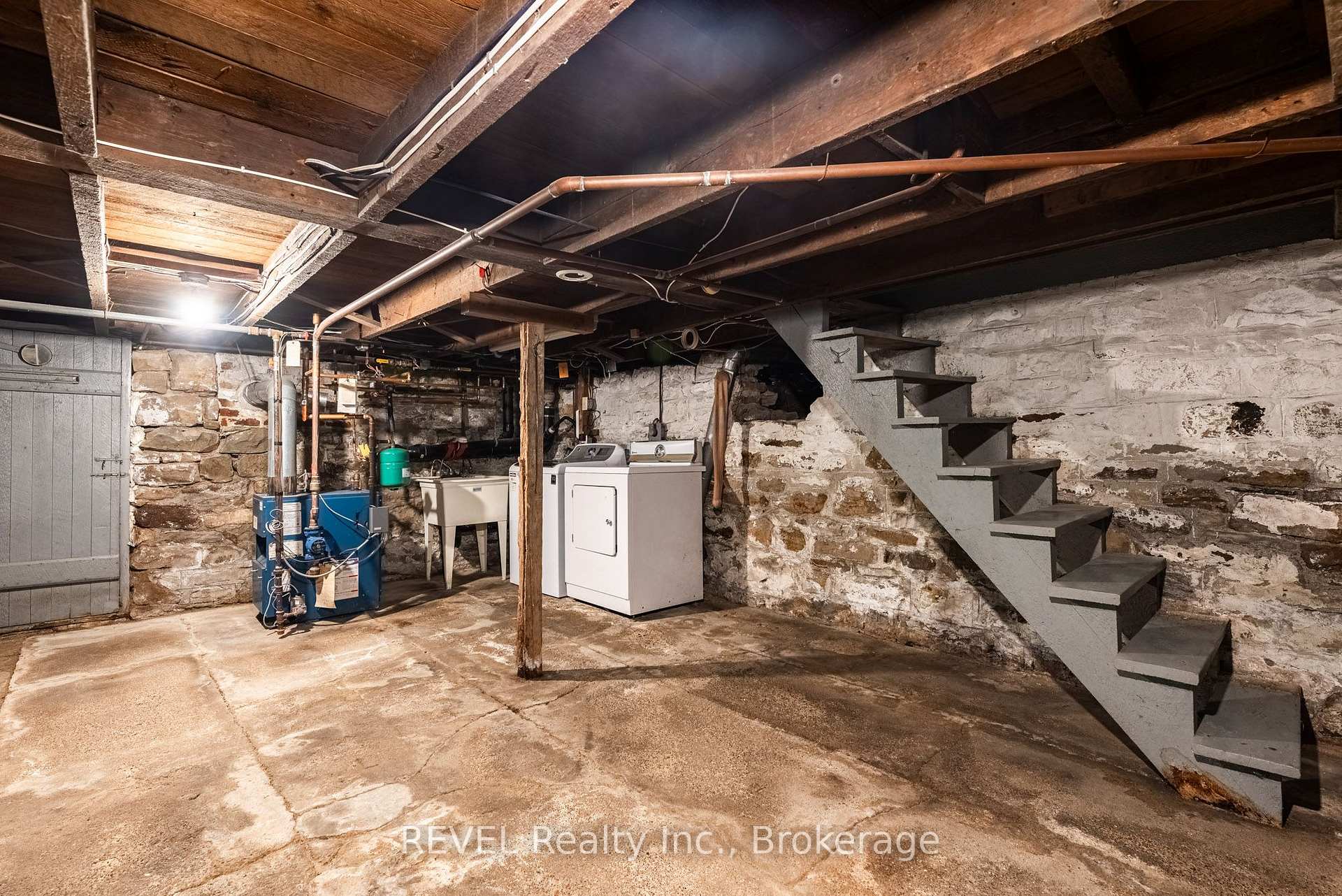 Photo 19 of 1629 Gregory Road, St. Catharines, Rural Fourth — HOMEH