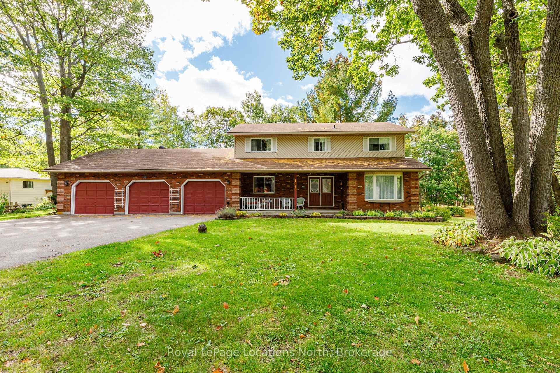 Photo 1 of 162 Christopher Avenue, Wasaga Beach — HOMEH