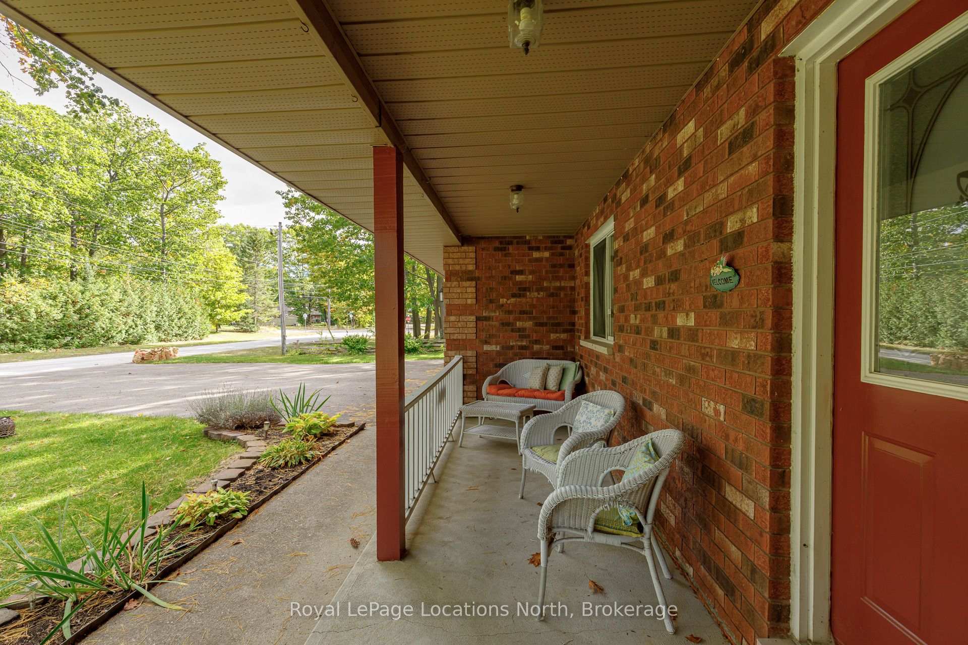 Photo 3 of 162 Christopher Avenue, Wasaga Beach — HOMEH