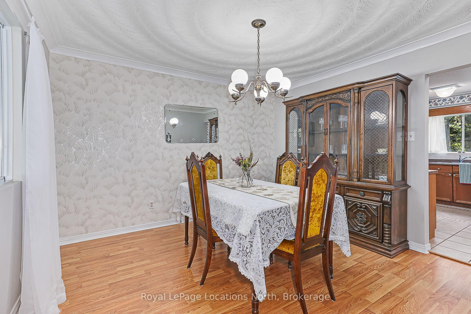 Photo 5 of 162 Christopher Avenue, Wasaga Beach — HOMEH