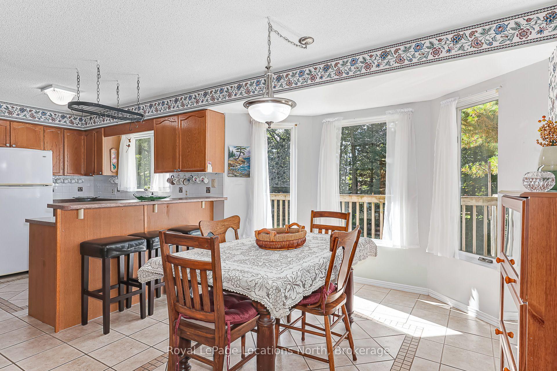 Photo 11 of 162 Christopher Avenue, Wasaga Beach — HOMEH
