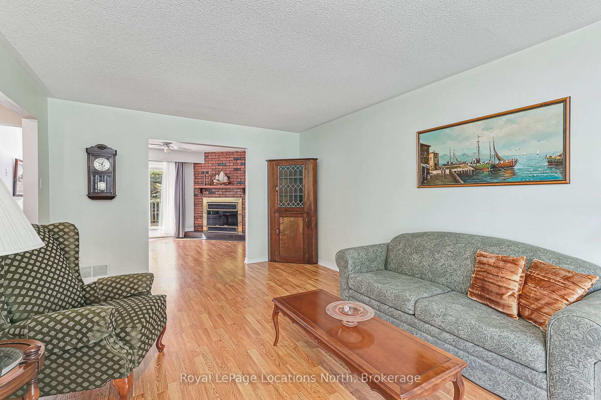 Photo 15 of 162 Christopher Avenue, Wasaga Beach — HOMEH