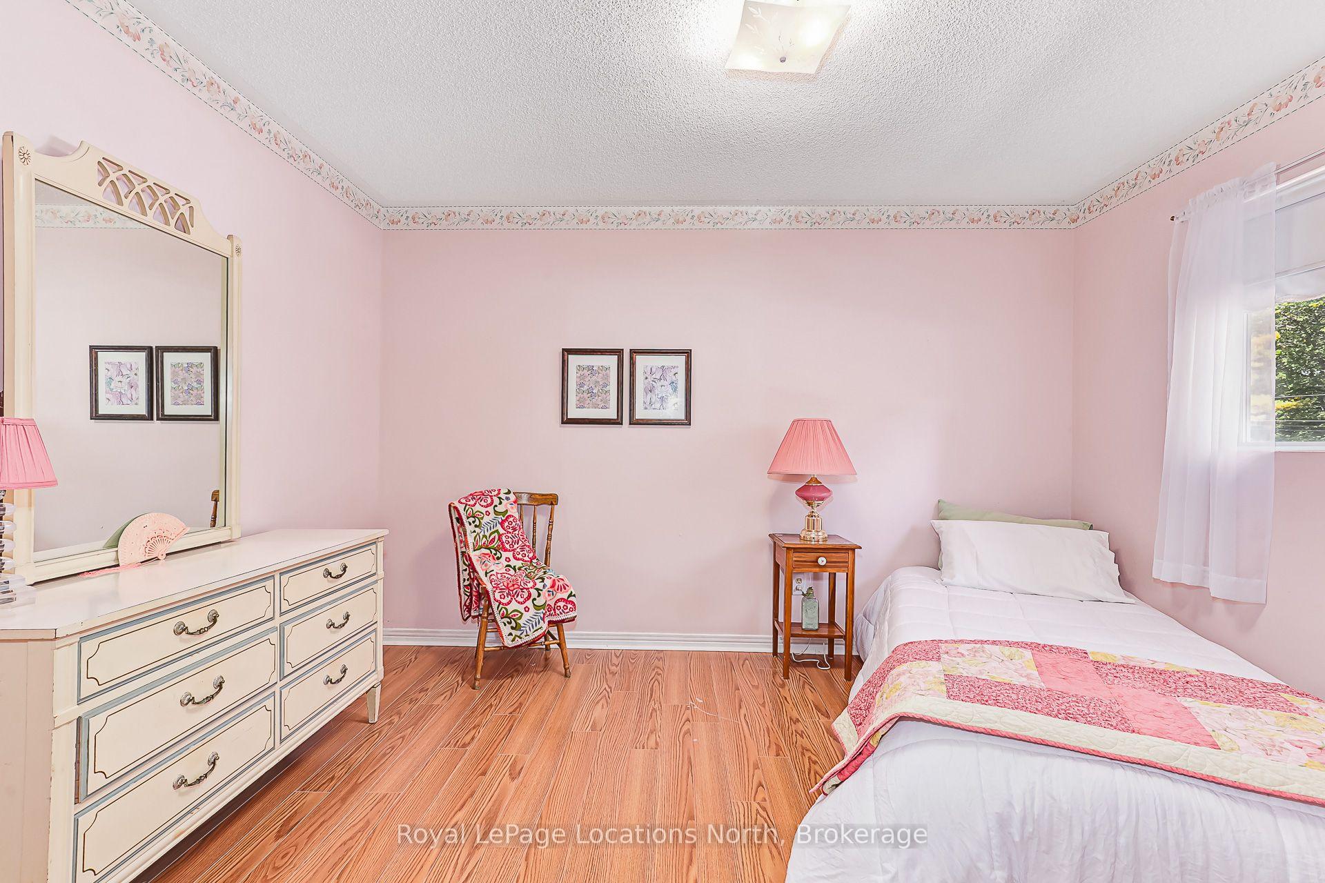Photo 23 of 162 Christopher Avenue, Wasaga Beach — HOMEH