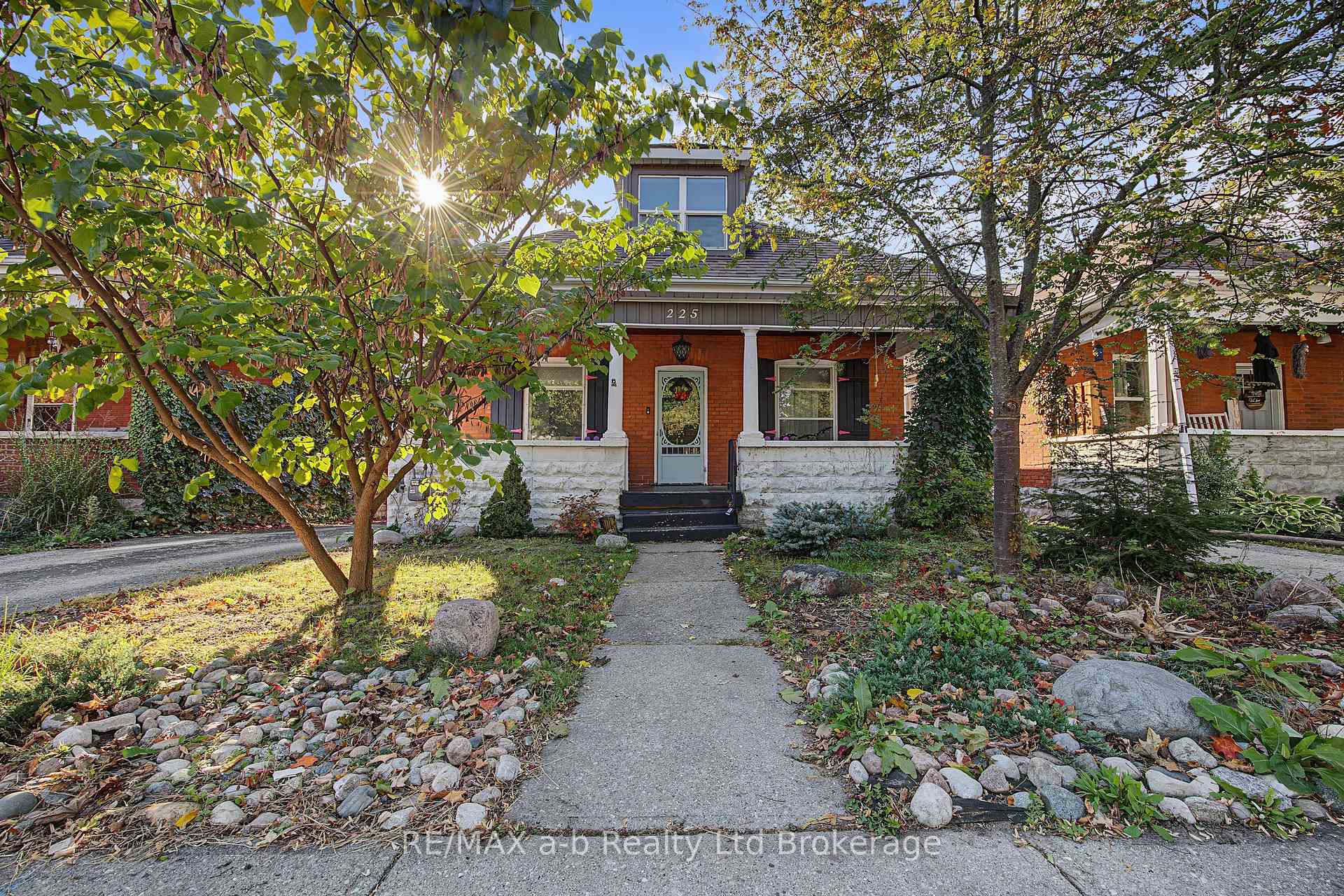 Photo of 225 Graham Street
