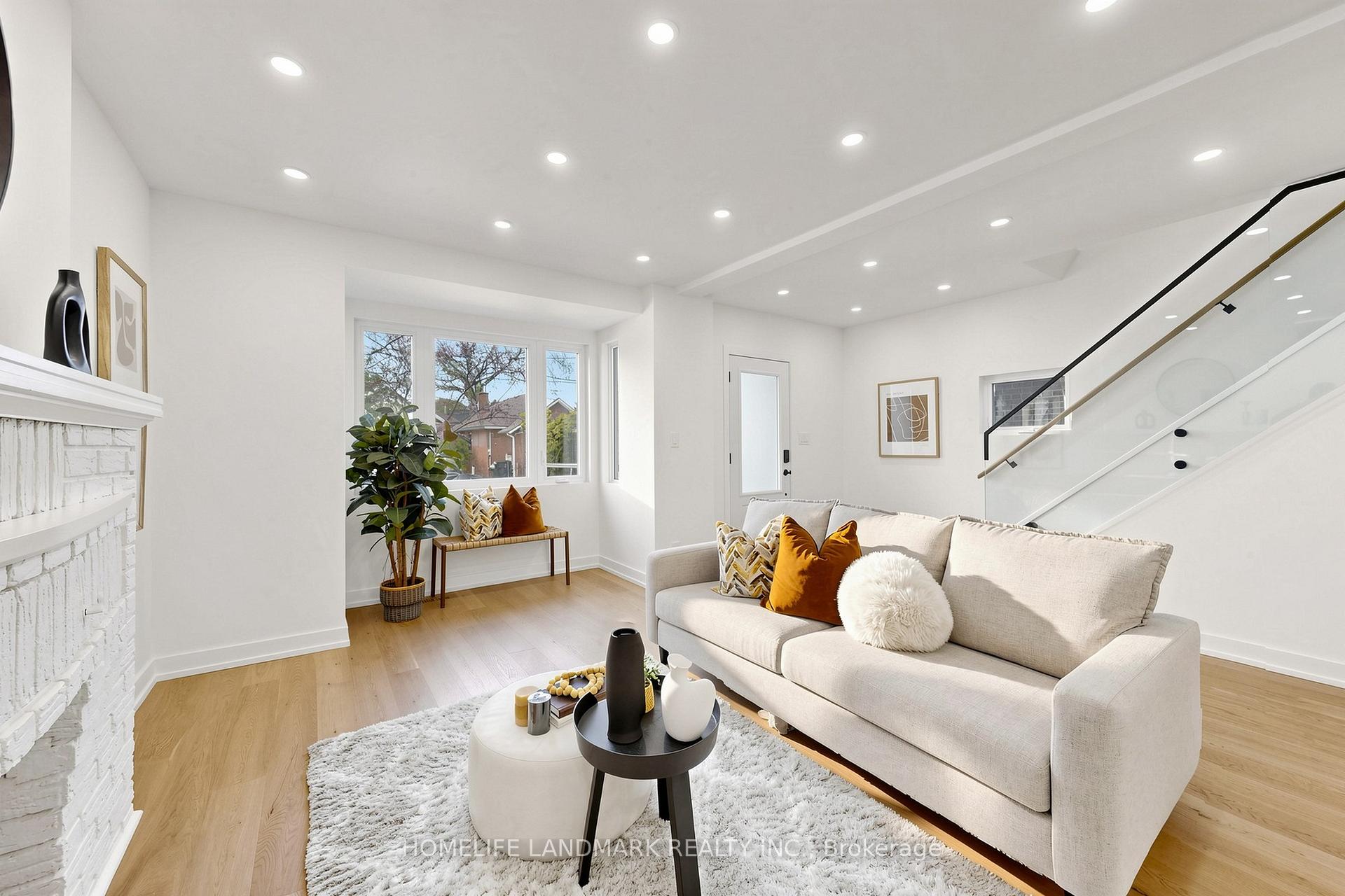 Photo 3 of 55 Chilton Road, Toronto, East York — HOMEH
