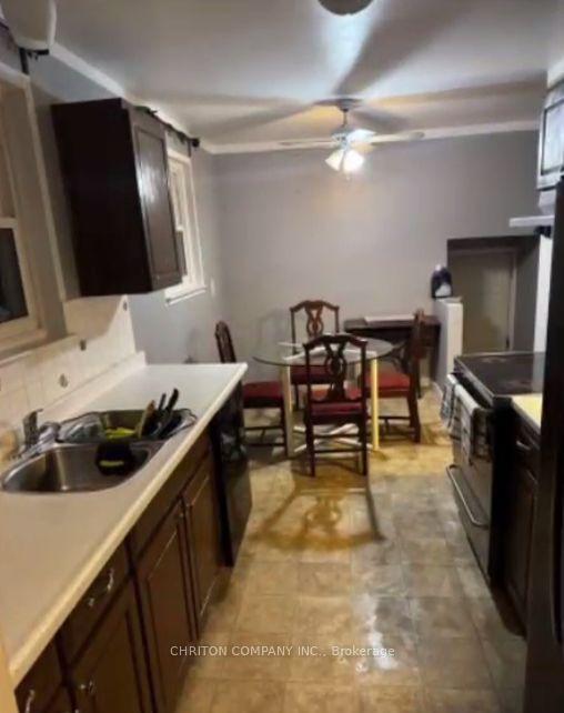 Photo 3 of Unit Upper, 566 Chantenay Drive, Mississauga, Cooksville — HOMEH