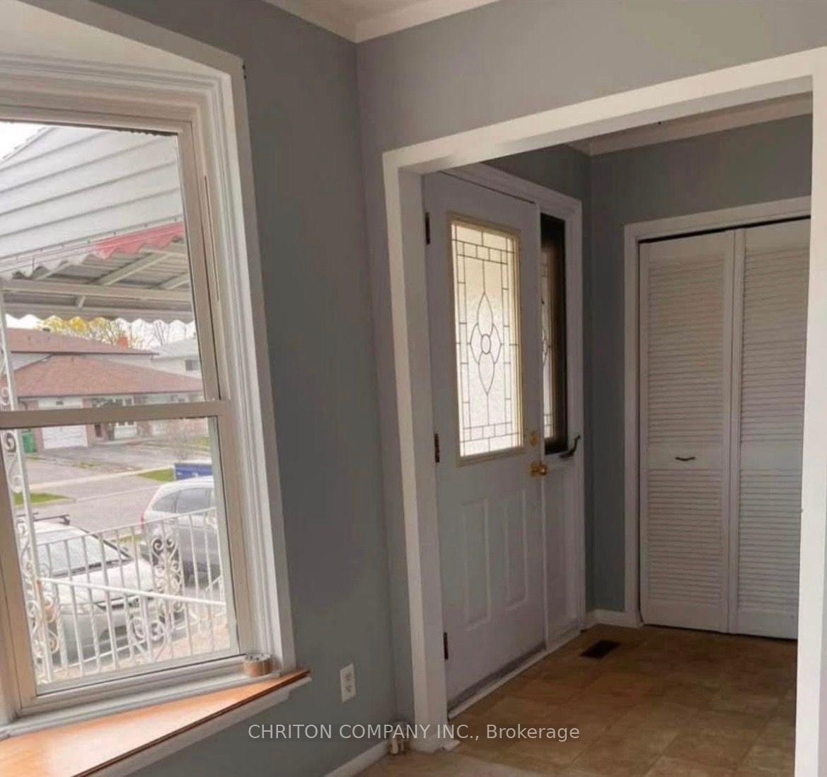 Photo 4 of Unit Upper, 566 Chantenay Drive, Mississauga, Cooksville — HOMEH