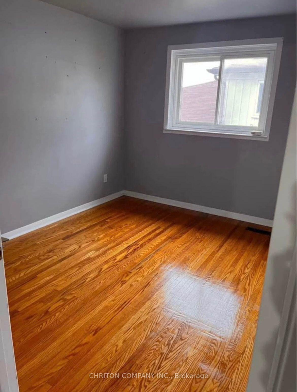 Photo 7 of Unit Upper, 566 Chantenay Drive, Mississauga, Cooksville — HOMEH