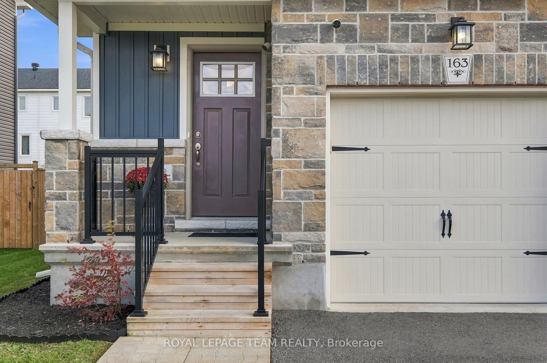 Photo 3 of 163 Ferrara Drive, Smiths Falls, Smiths Falls — HOMEH