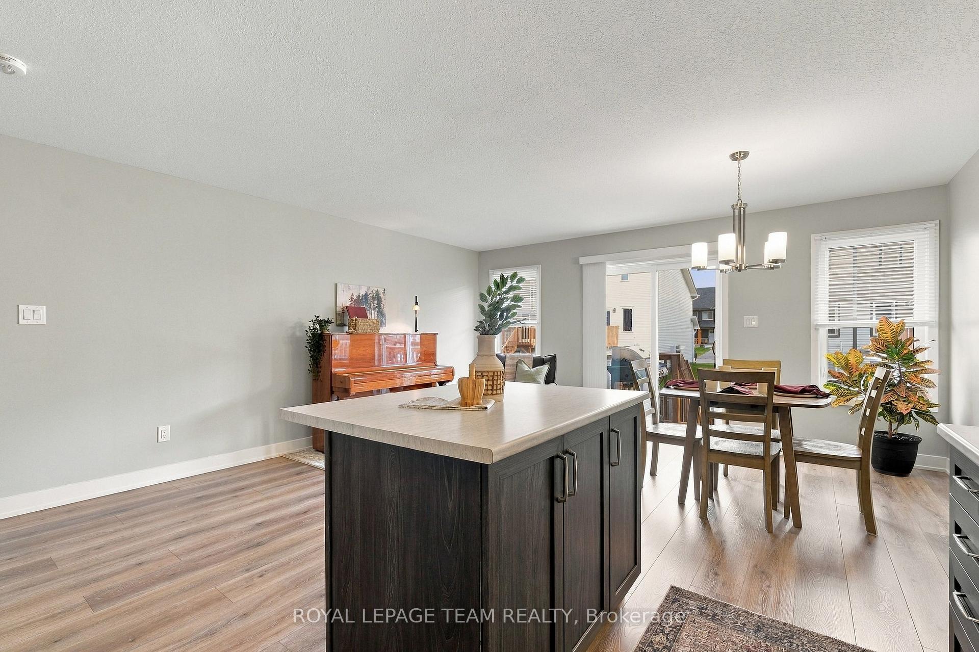 Photo 12 of 163 Ferrara Drive, Smiths Falls, Smiths Falls — HOMEH