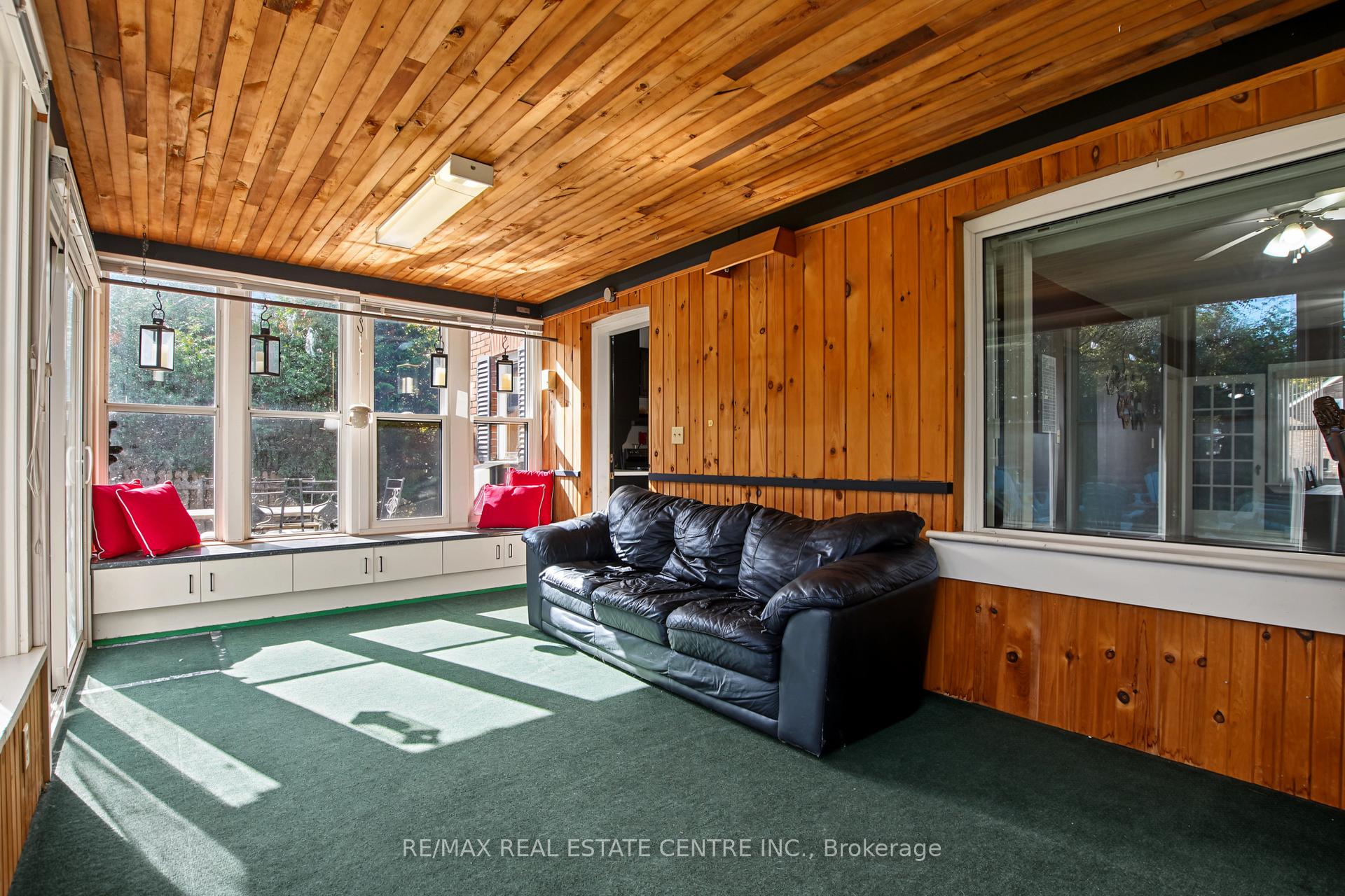 Photo 18 of 215 Elgin Street S, West Grey — HOMEH