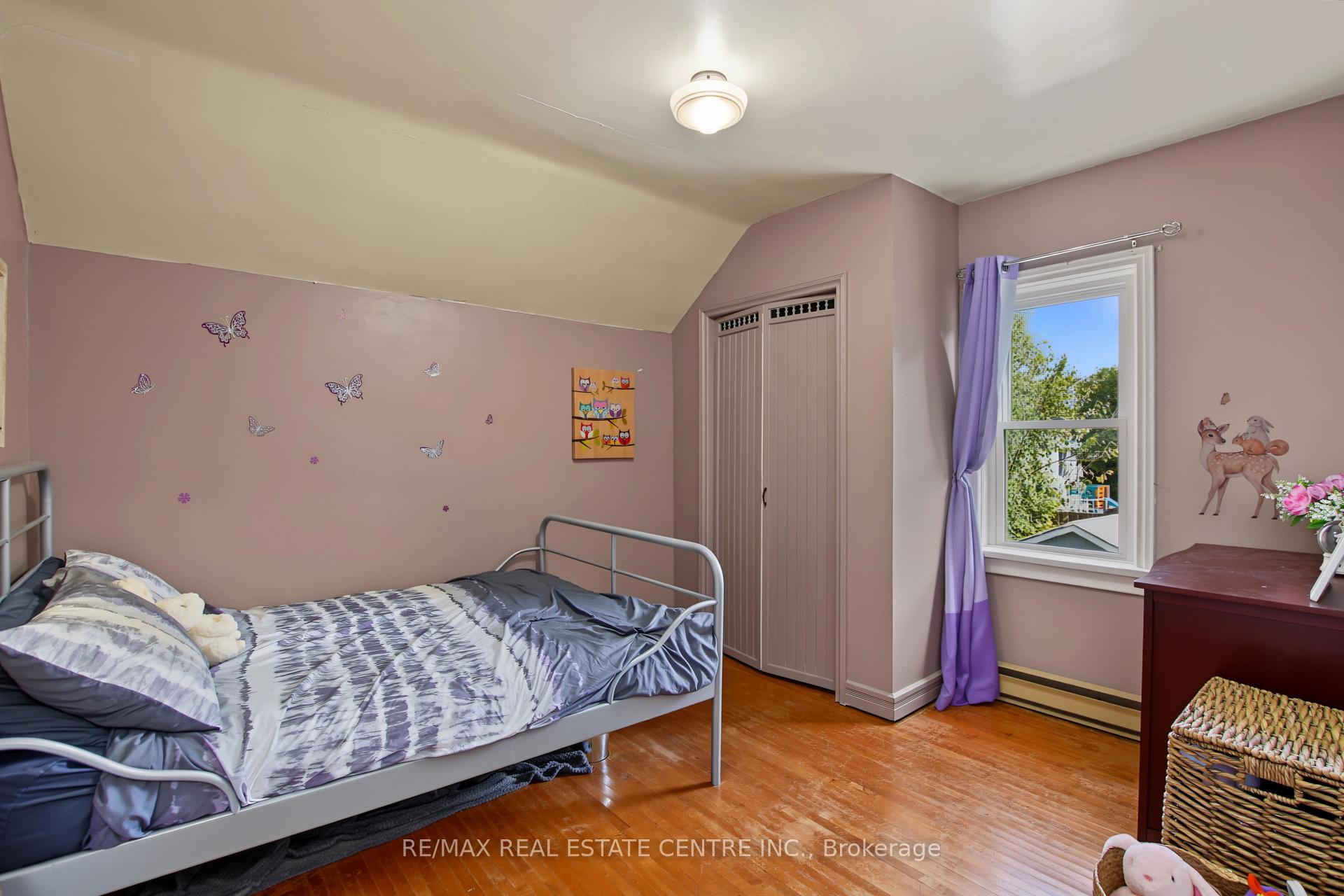 Photo 24 of 215 Elgin Street S, West Grey — HOMEH