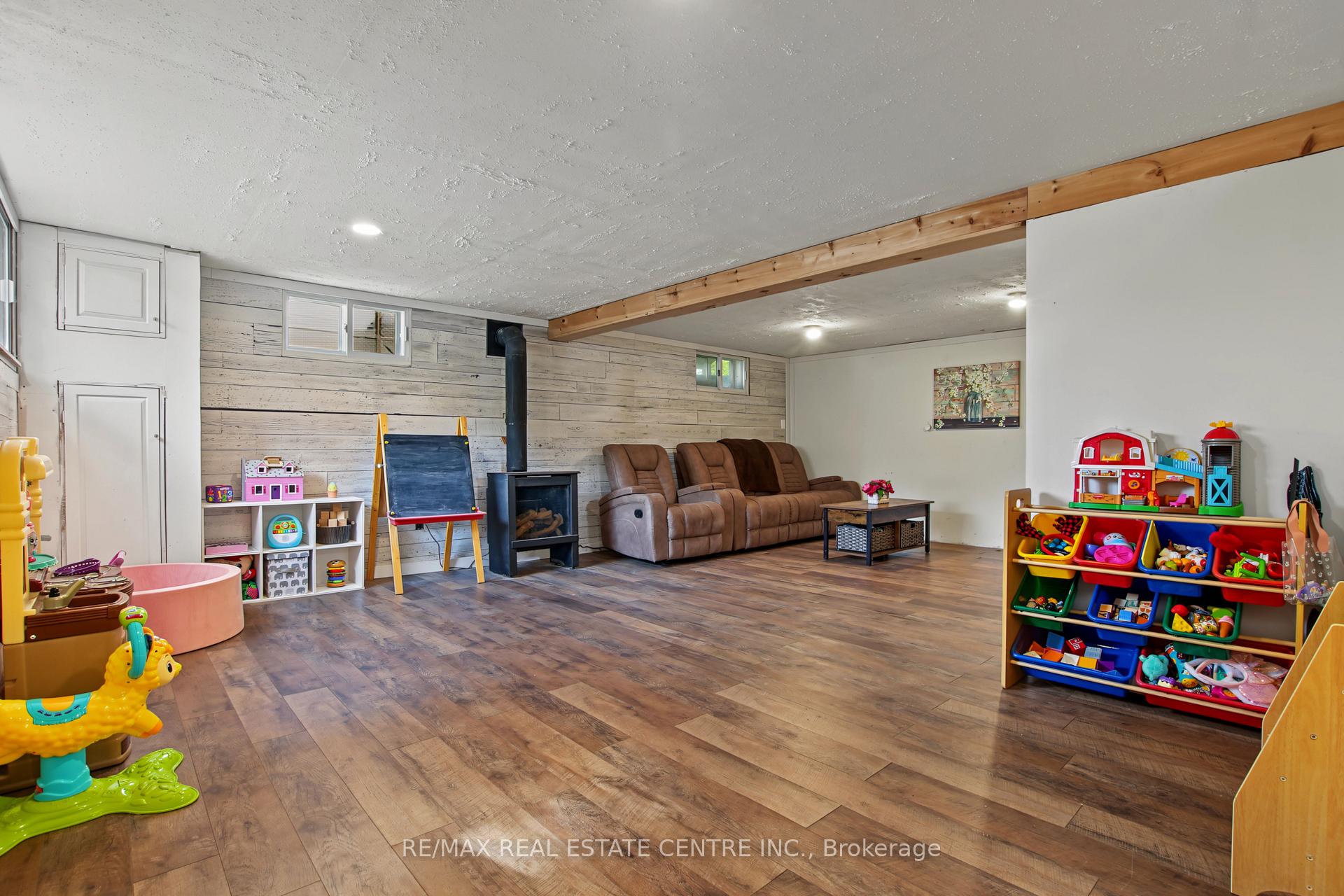 Photo 27 of 215 Elgin Street S, West Grey — HOMEH
