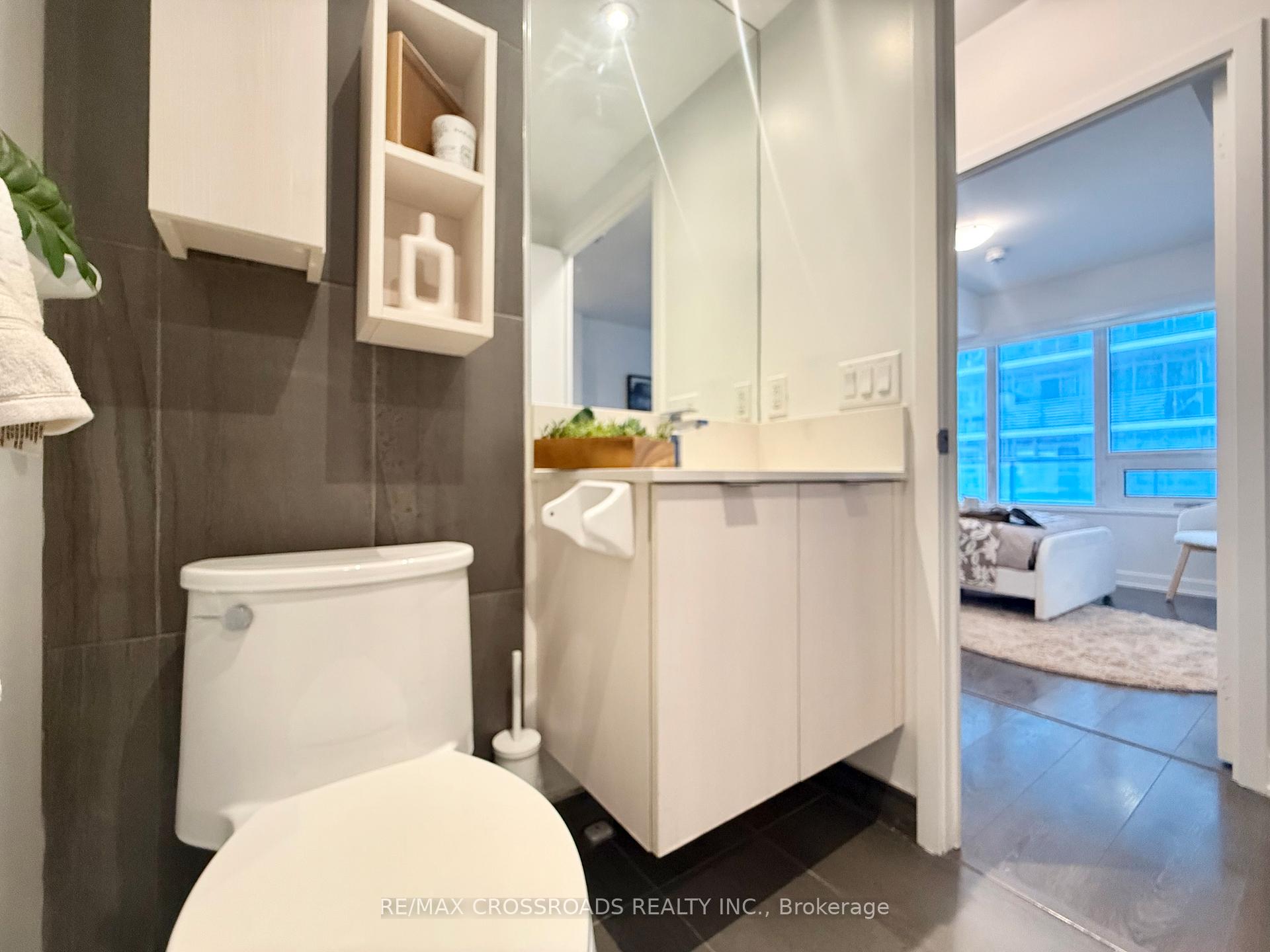Photo 17 of Unit 2301, 195 Redpath Avenue, Toronto, Mount Pleasant West — HOMEH
