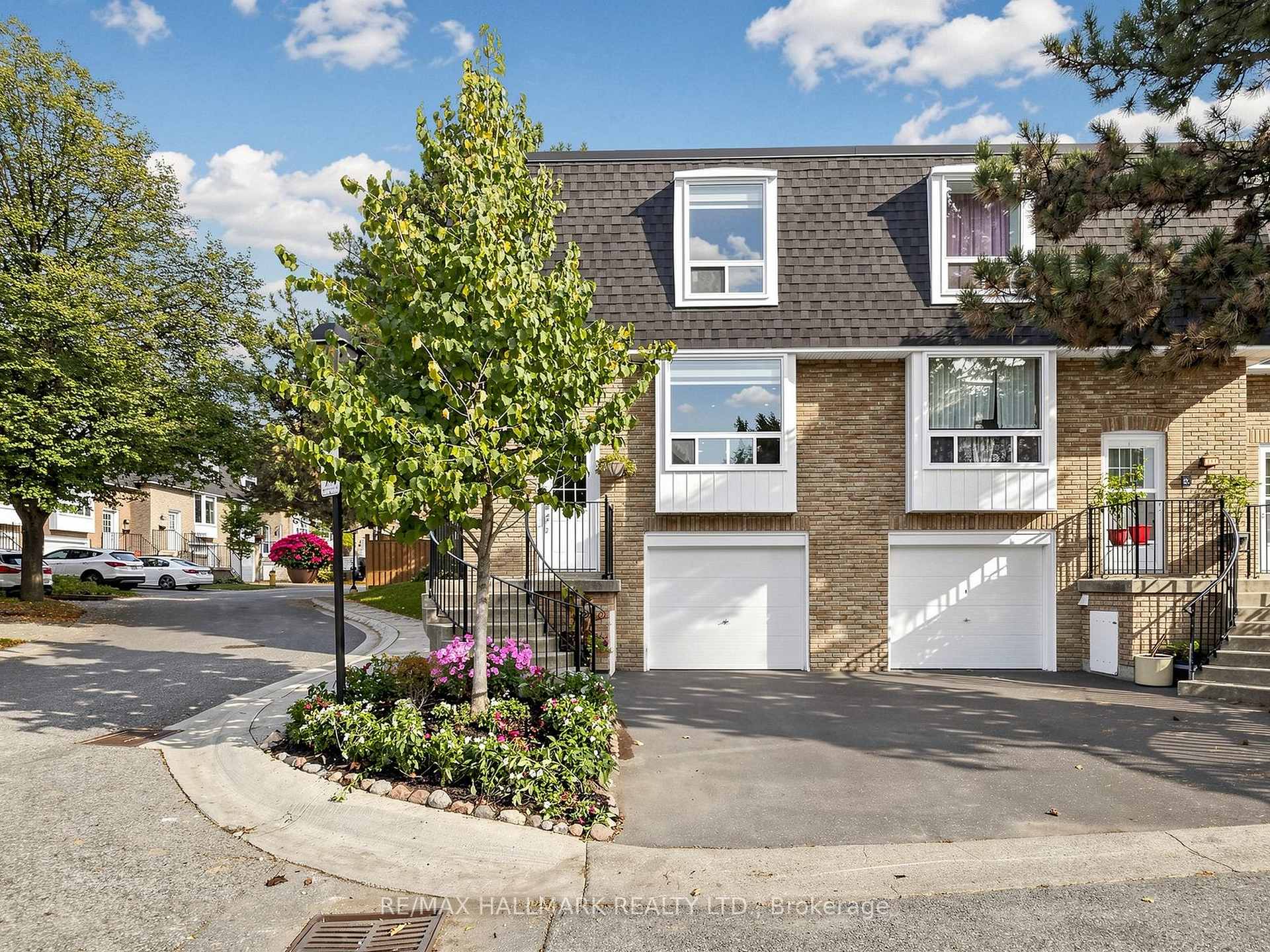Photo 4 of Unit 13, 282 Royal Orchard Boulevard, Markham, Royal Orchard — HOMEH