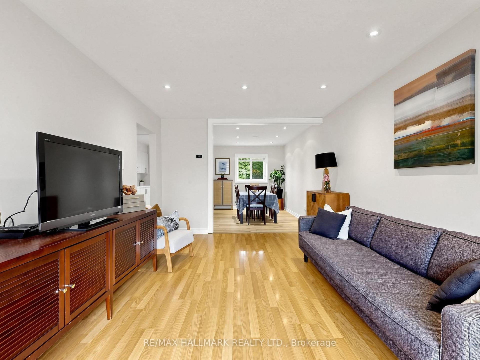 Photo 7 of Unit 13, 282 Royal Orchard Boulevard, Markham, Royal Orchard — HOMEH