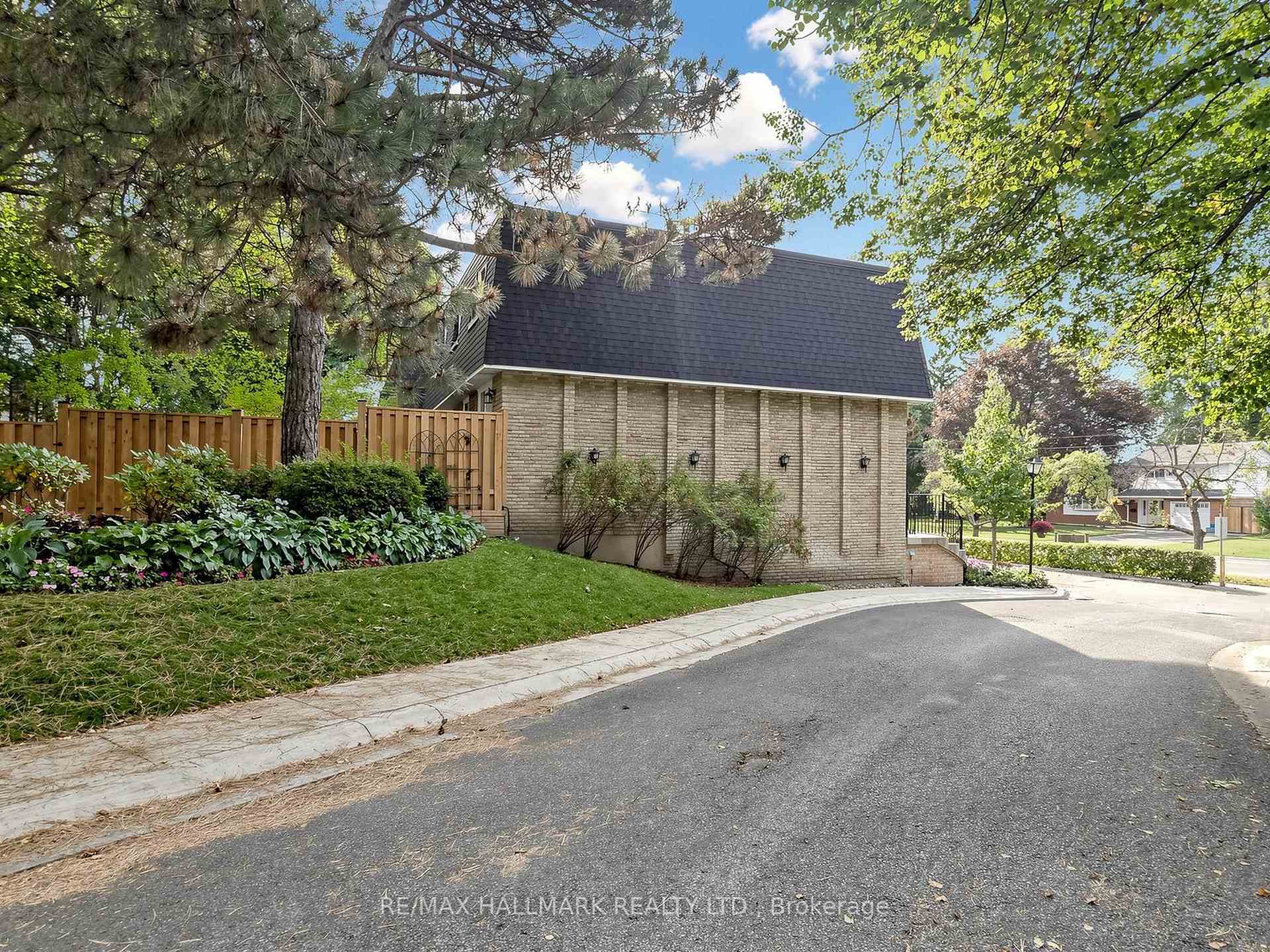 Photo 44 of Unit 13, 282 Royal Orchard Boulevard, Markham, Royal Orchard — HOMEH