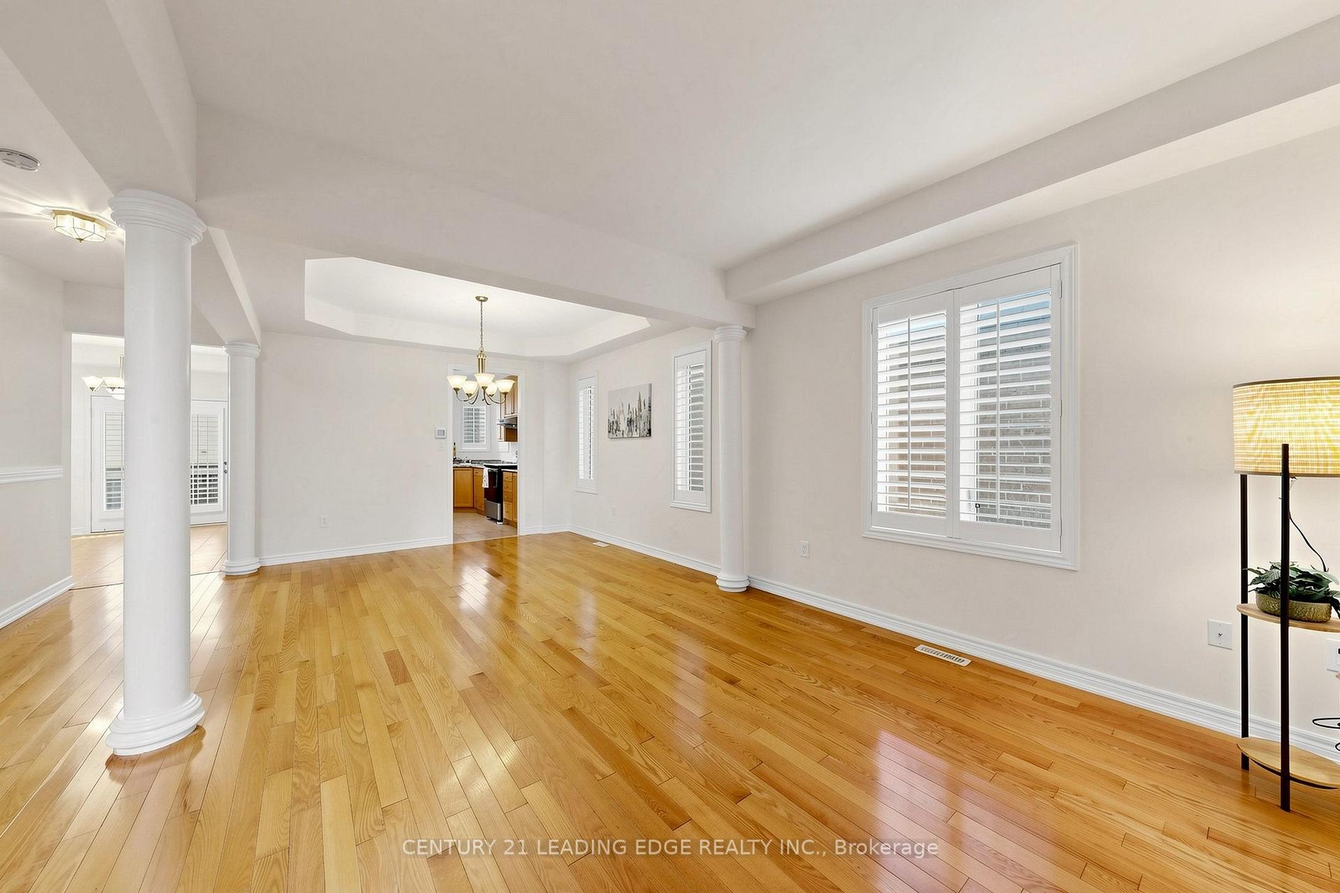Photo 8 of 71 Josephine Road, Vaughan, Vellore Village — HOMEH