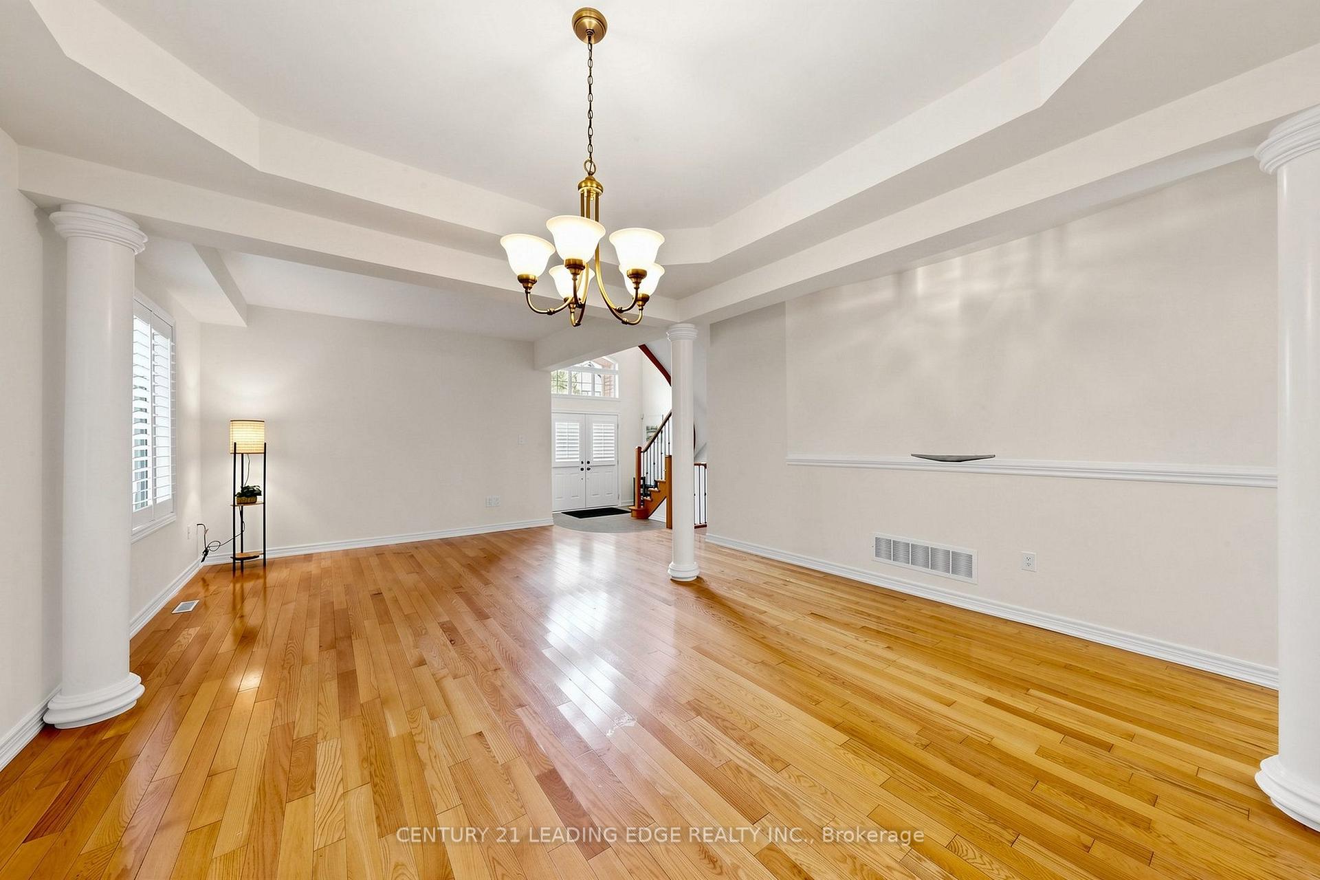 Photo 12 of 71 Josephine Road, Vaughan, Vellore Village — HOMEH