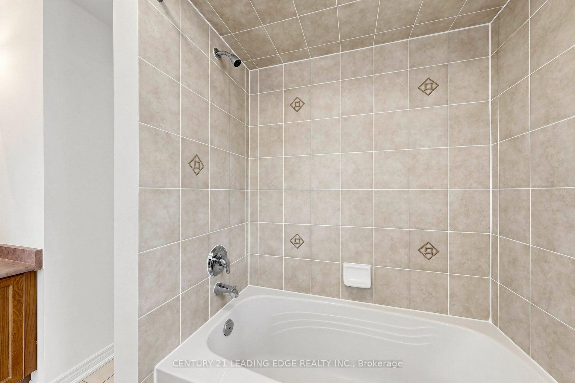 Photo 30 of 71 Josephine Road, Vaughan, Vellore Village — HOMEH