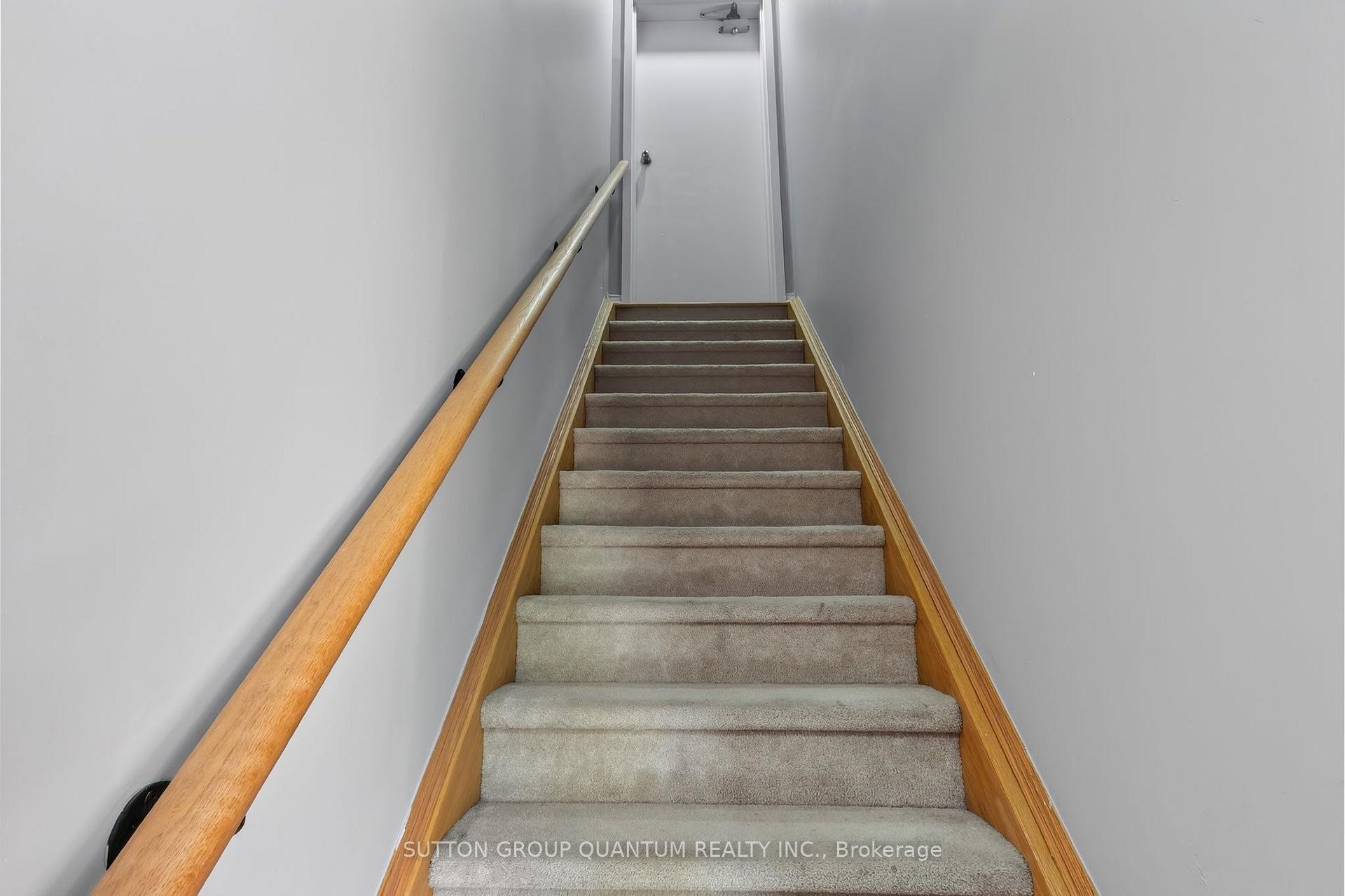 Photo 3 of Unit 23, 2504 Post Road, Oakville, River Oaks — HOMEH