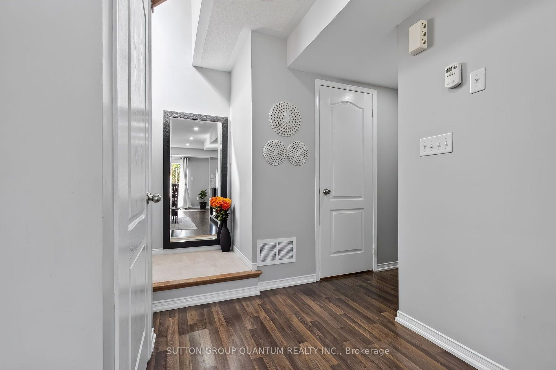 Photo 4 of Unit 23, 2504 Post Road, Oakville, River Oaks — HOMEH