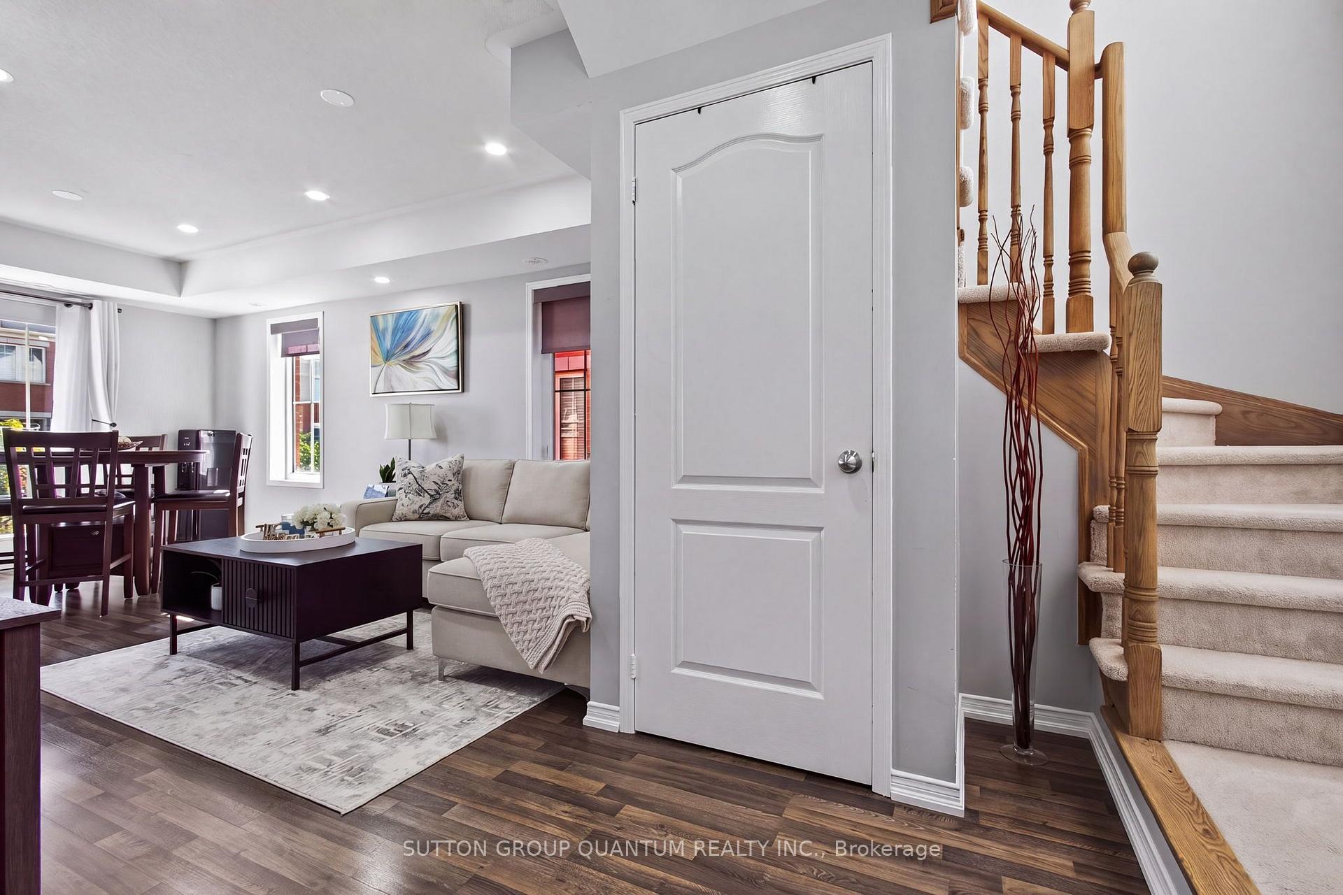 Photo 5 of Unit 23, 2504 Post Road, Oakville, River Oaks — HOMEH