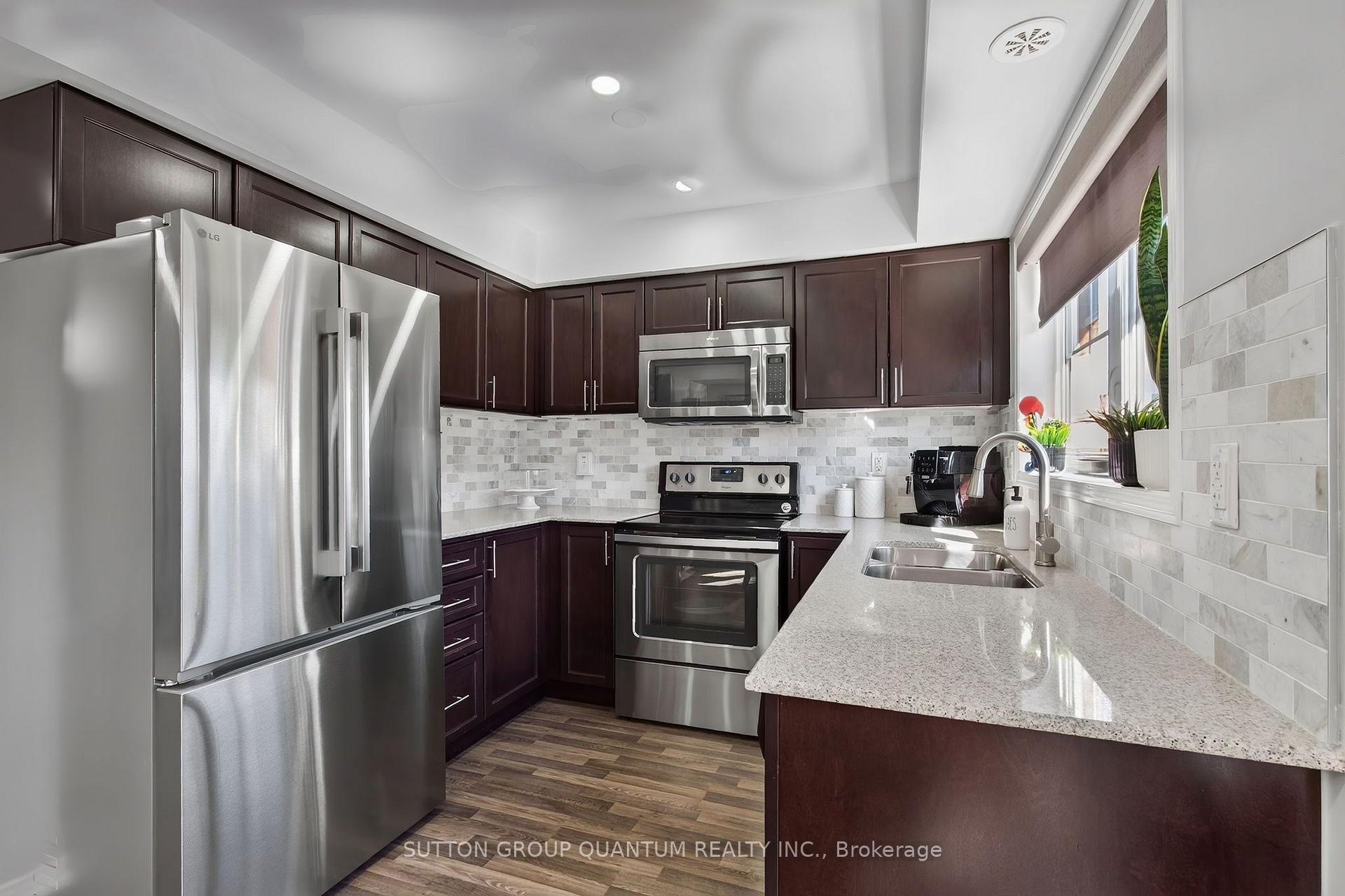 Photo 12 of Unit 23, 2504 Post Road, Oakville, River Oaks — HOMEH