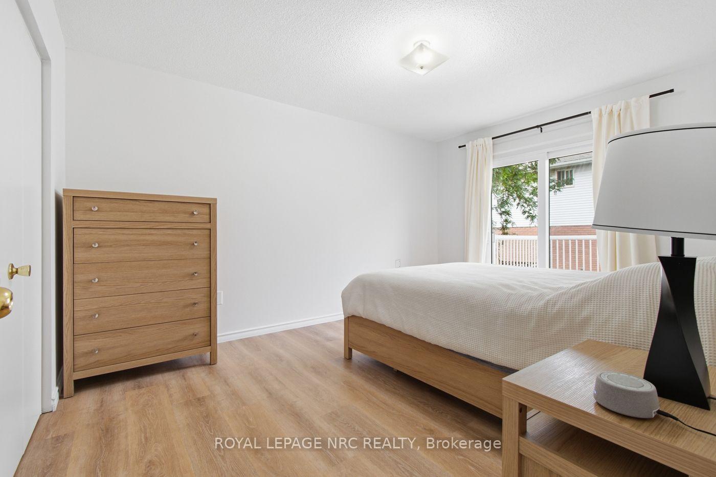 Photo 15 of 32 Crestcombe Road, St. Catharines, Ridley — HOMEH