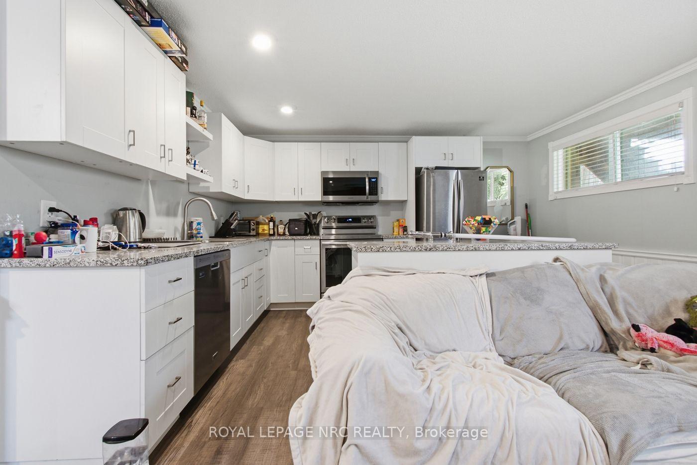 Photo 23 of 32 Crestcombe Road, St. Catharines, Ridley — HOMEH