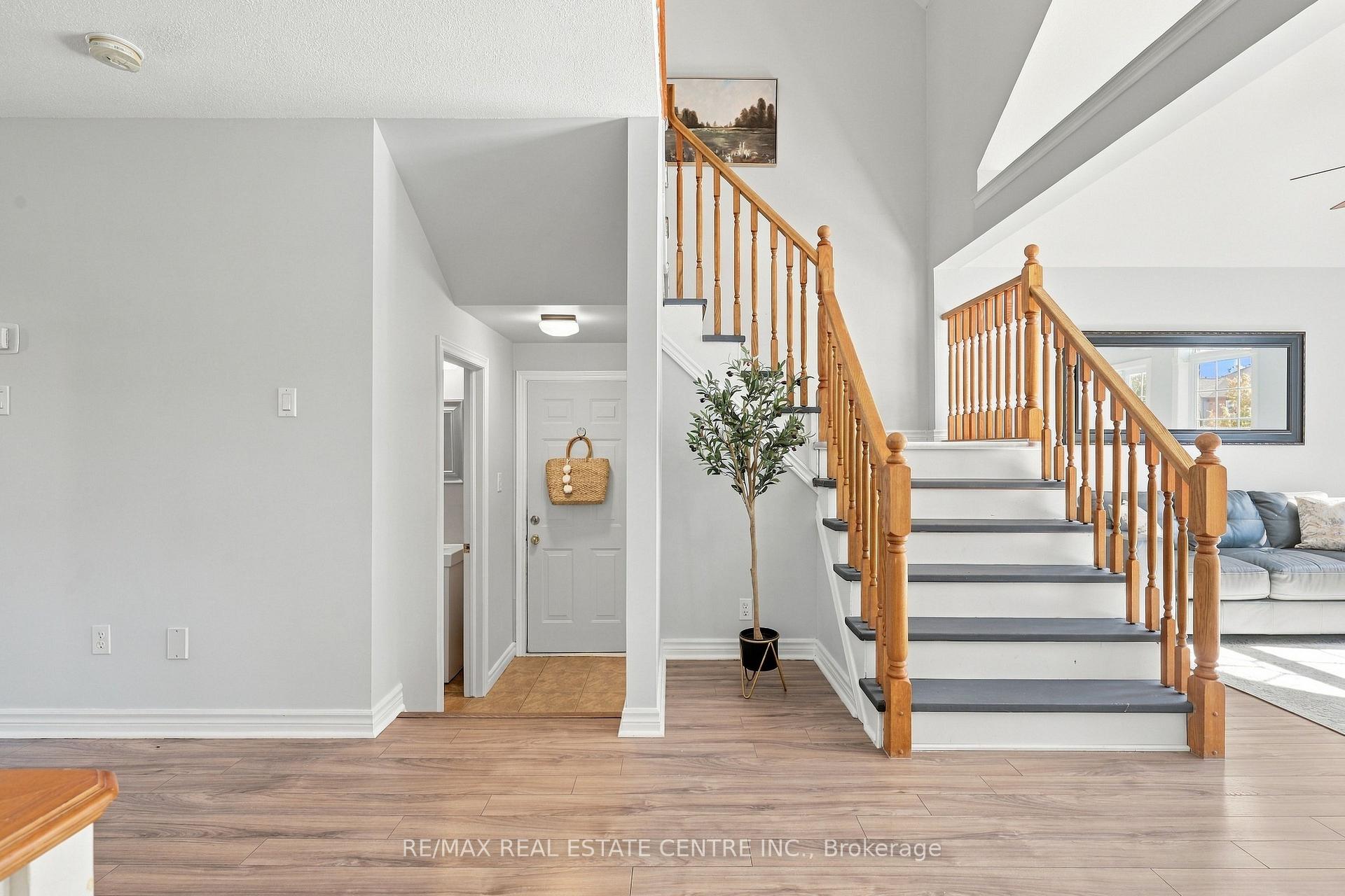 Photo 13 of 34 Mcmaster Road, Orangeville — HOMEH