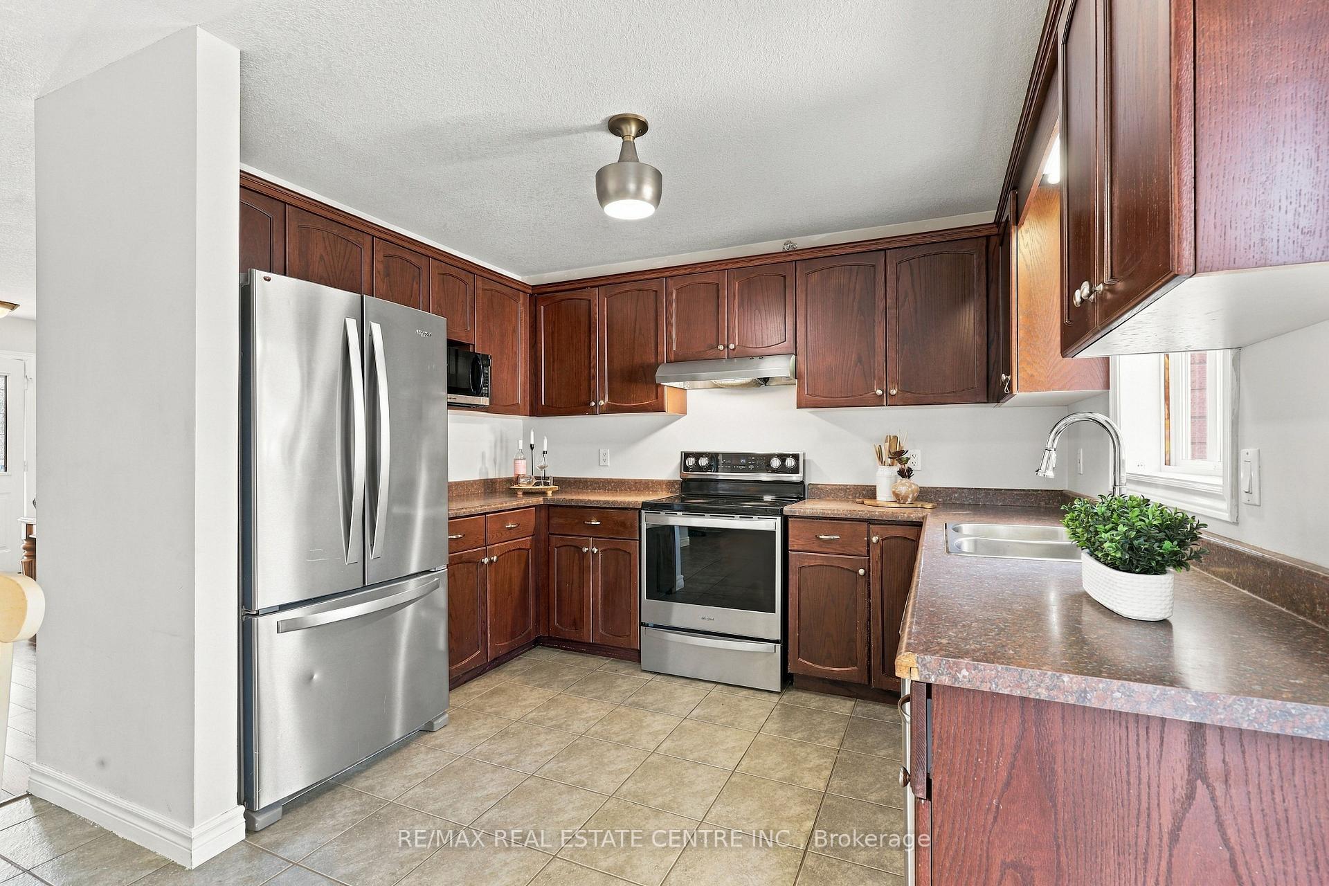 Photo 17 of 34 Mcmaster Road, Orangeville — HOMEH