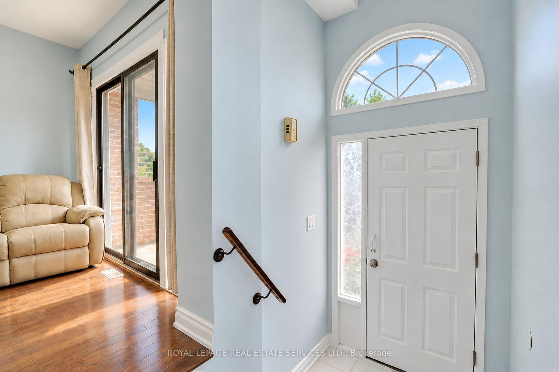 Photo 4 of Unit 10, 10 Reidmount Avenue, Scarborough, Agincourt South-Malvern West — HOMEH