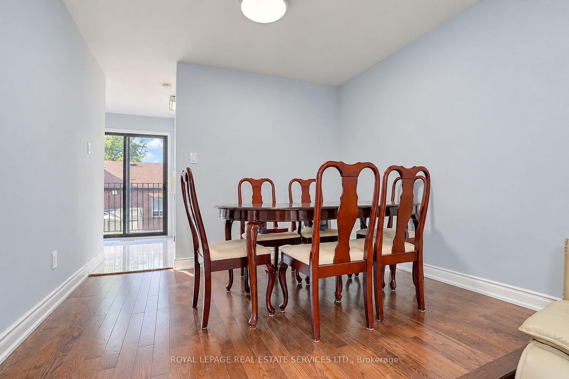 Photo 11 of Unit 10, 10 Reidmount Avenue, Scarborough, Agincourt South-Malvern West — HOMEH