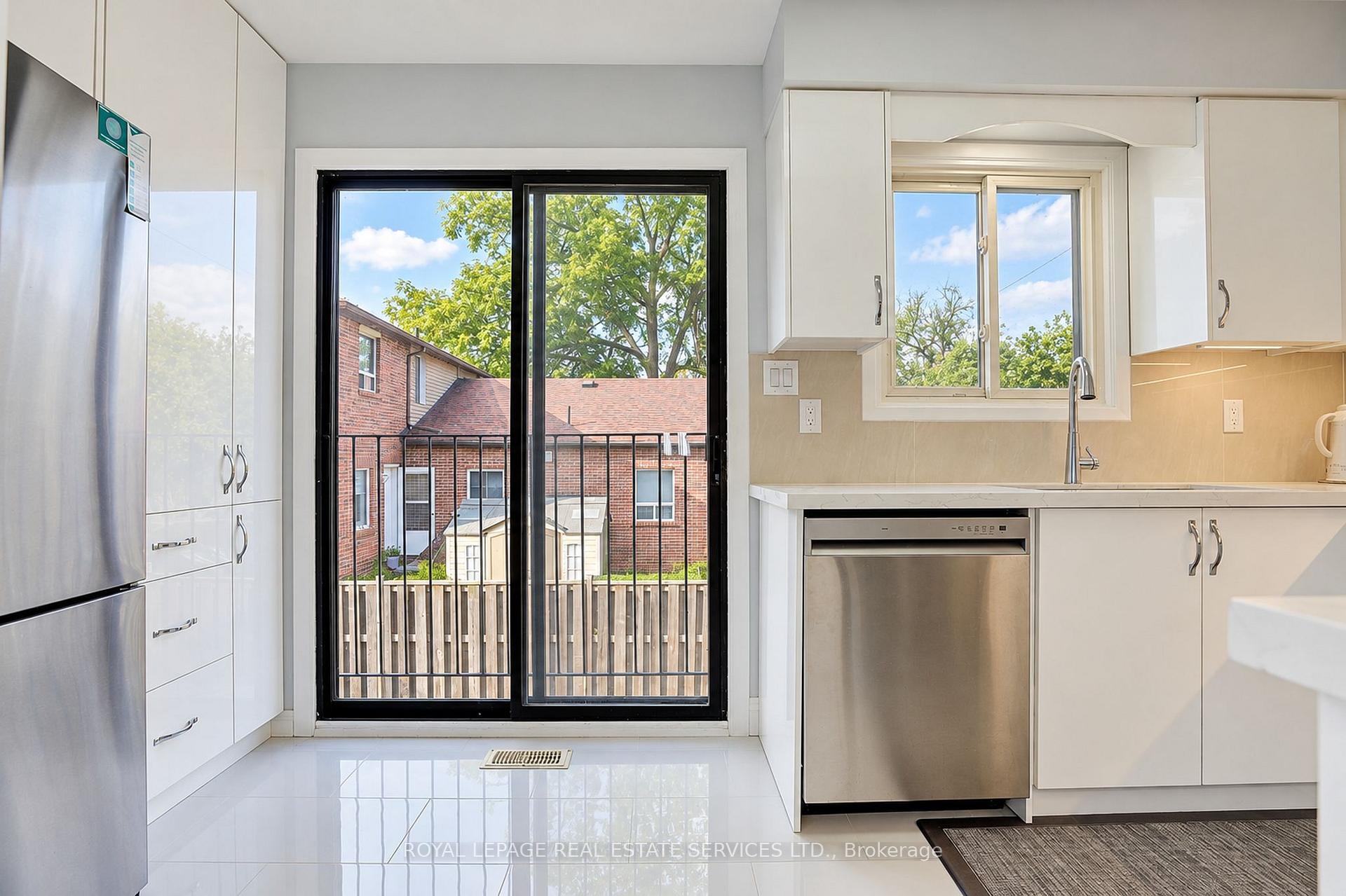 Photo 20 of Unit 10, 10 Reidmount Avenue, Scarborough, Agincourt South-Malvern West — HOMEH