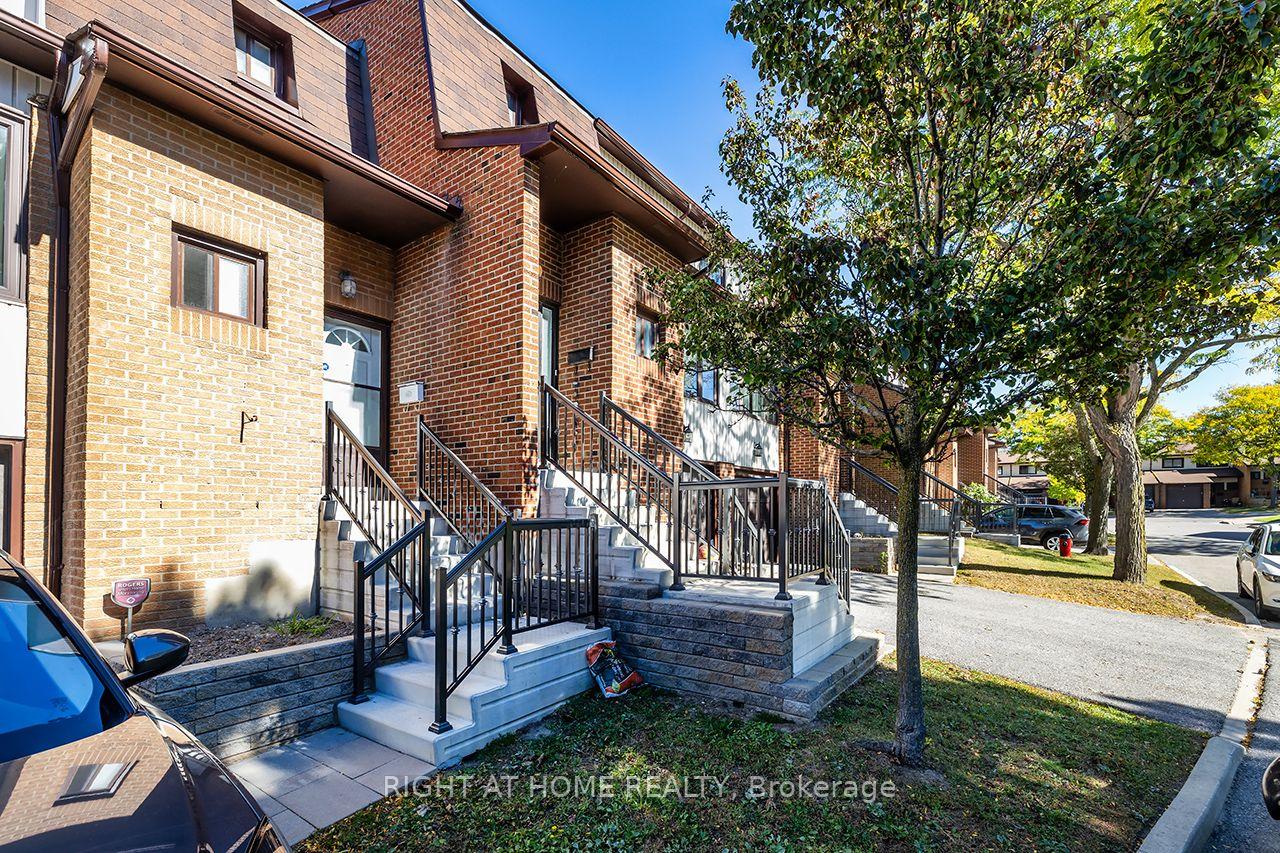 Photo 4 of Unit 5, 765 Oklahoma Drive, Pickering, West Shore — HOMEH