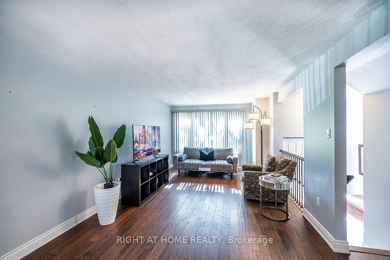 Photo 6 of Unit 5, 765 Oklahoma Drive, Pickering, West Shore — HOMEH