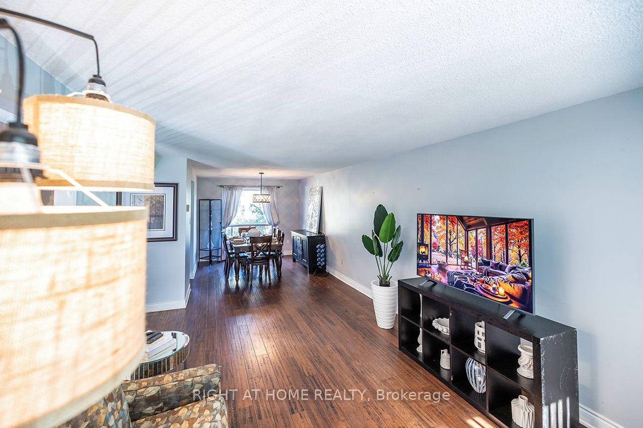 Photo 10 of Unit 5, 765 Oklahoma Drive, Pickering, West Shore — HOMEH