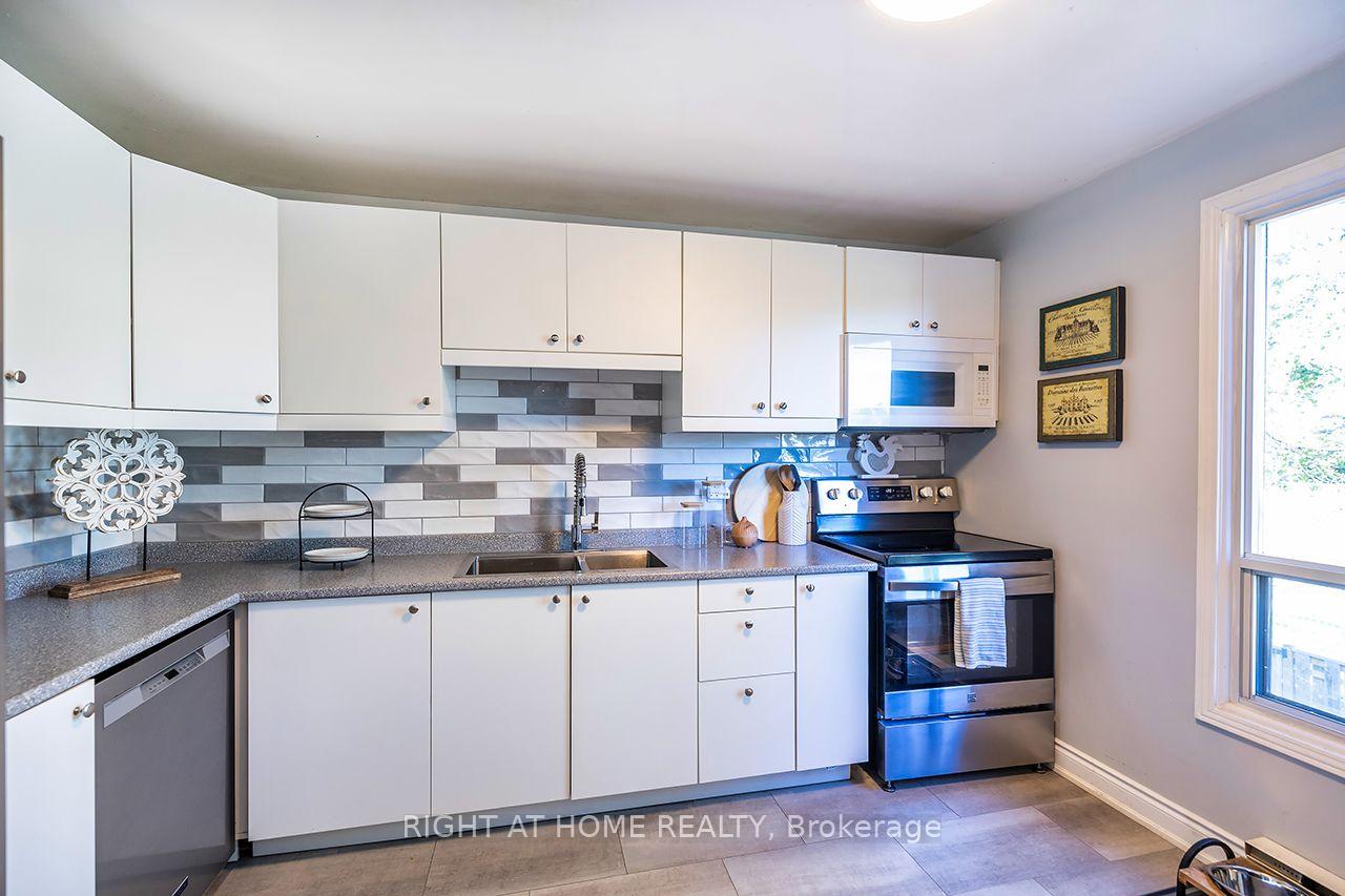 Photo 15 of Unit 5, 765 Oklahoma Drive, Pickering, West Shore — HOMEH