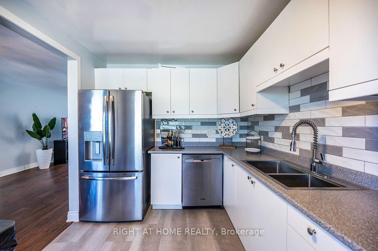 Photo 16 of Unit 5, 765 Oklahoma Drive, Pickering, West Shore — HOMEH