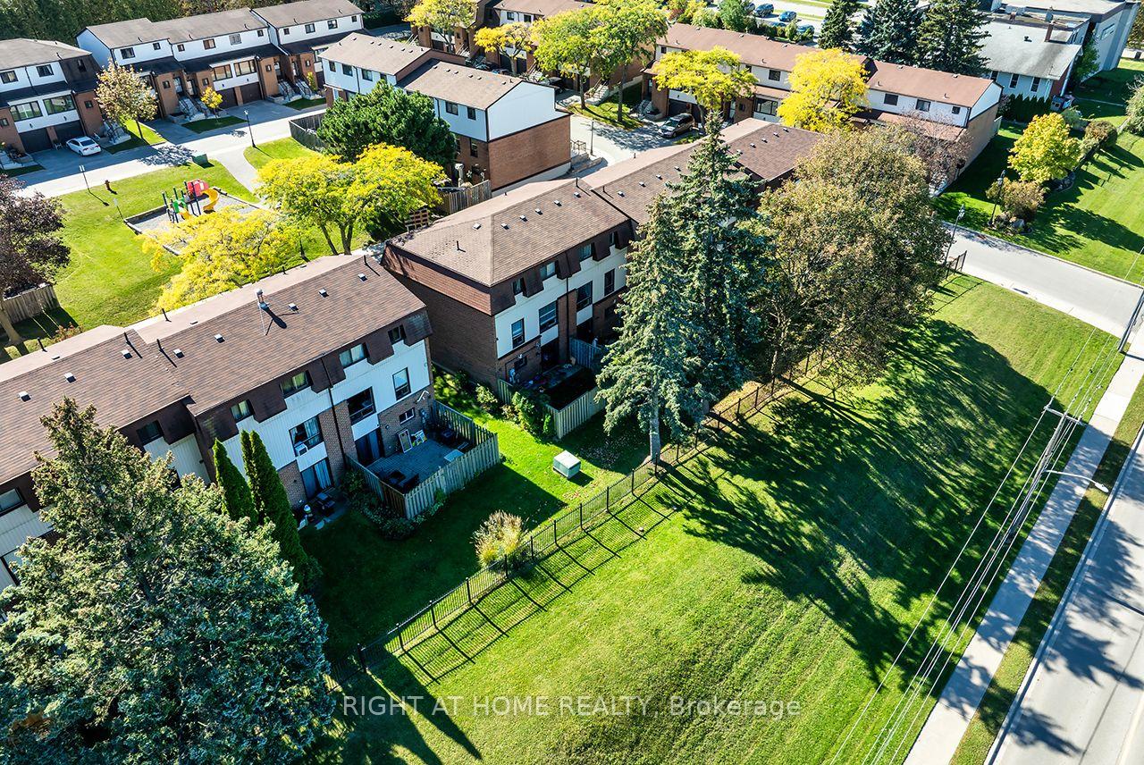 Photo 30 of Unit 5, 765 Oklahoma Drive, Pickering, West Shore — HOMEH